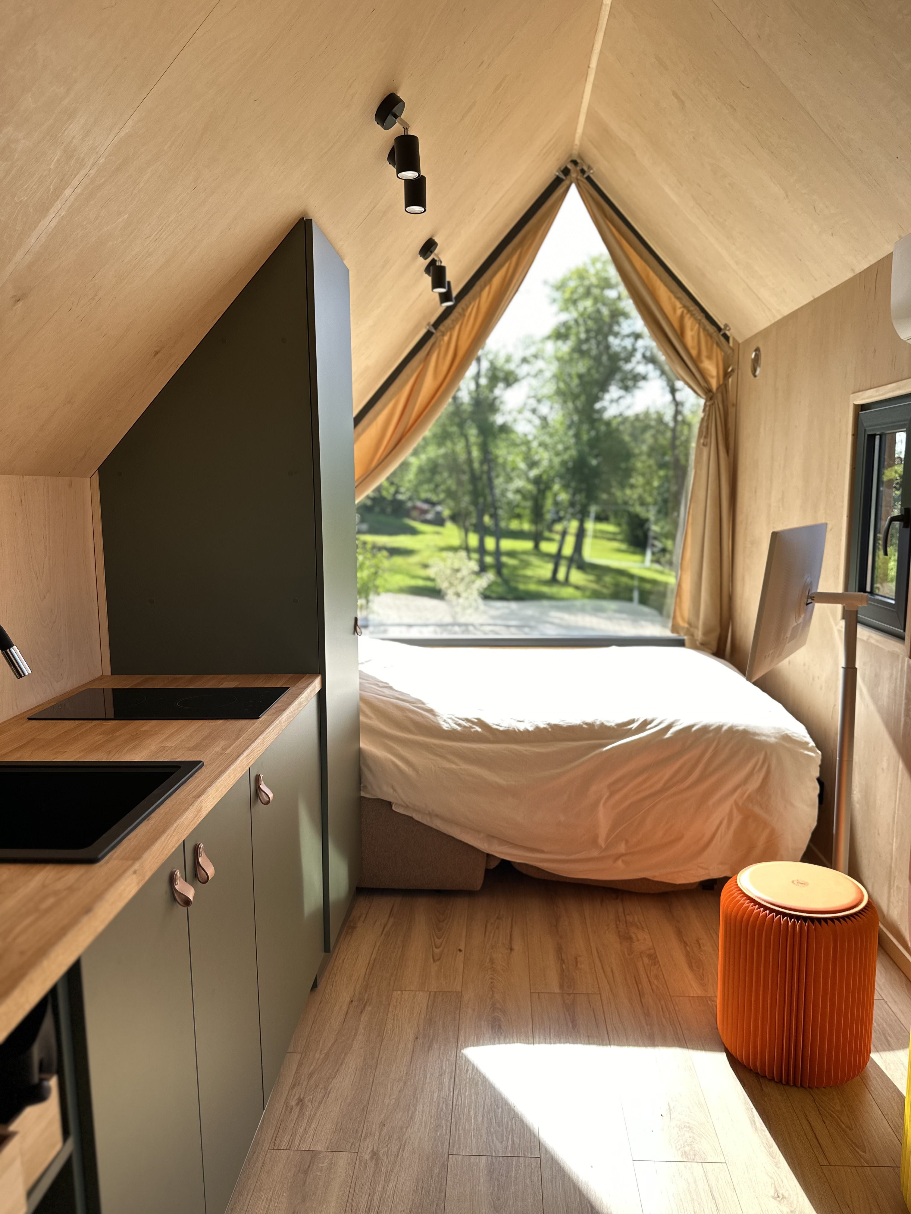 Tiny House Mon Cabanon — Évasion avec spa à Vesoul (Haute-Saône) à Vesoul — cuisine