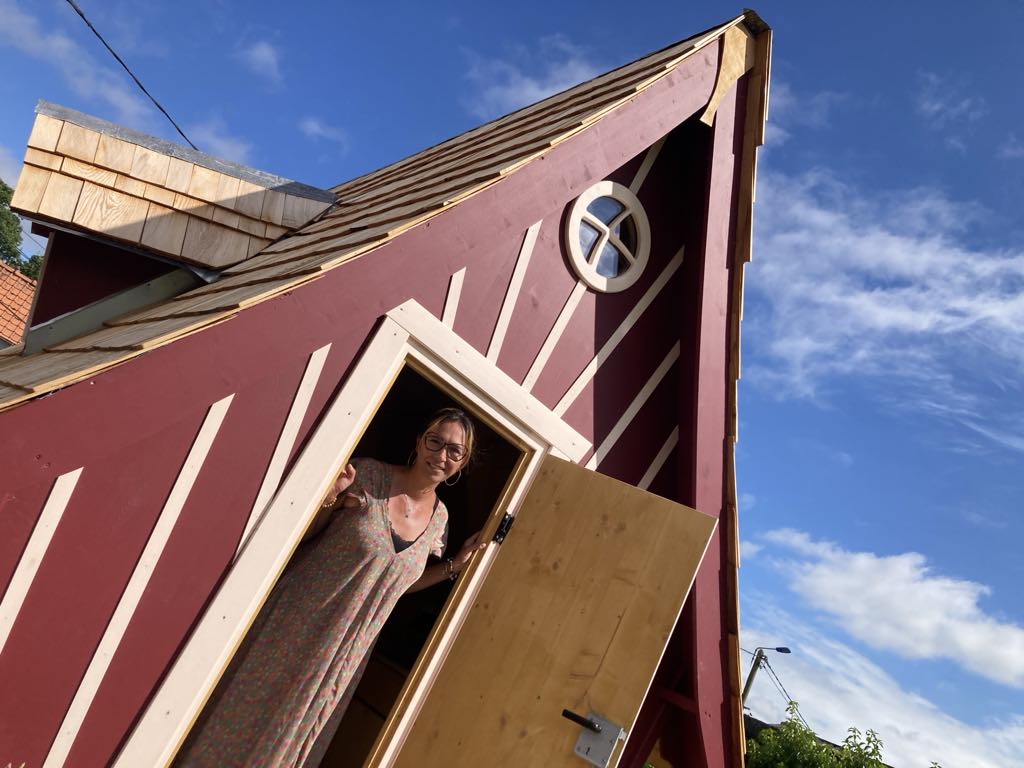 La Cabane Féérique : un refuge enchanteur en pleine nature à Hauts-de-France — vue depuis la terrasse