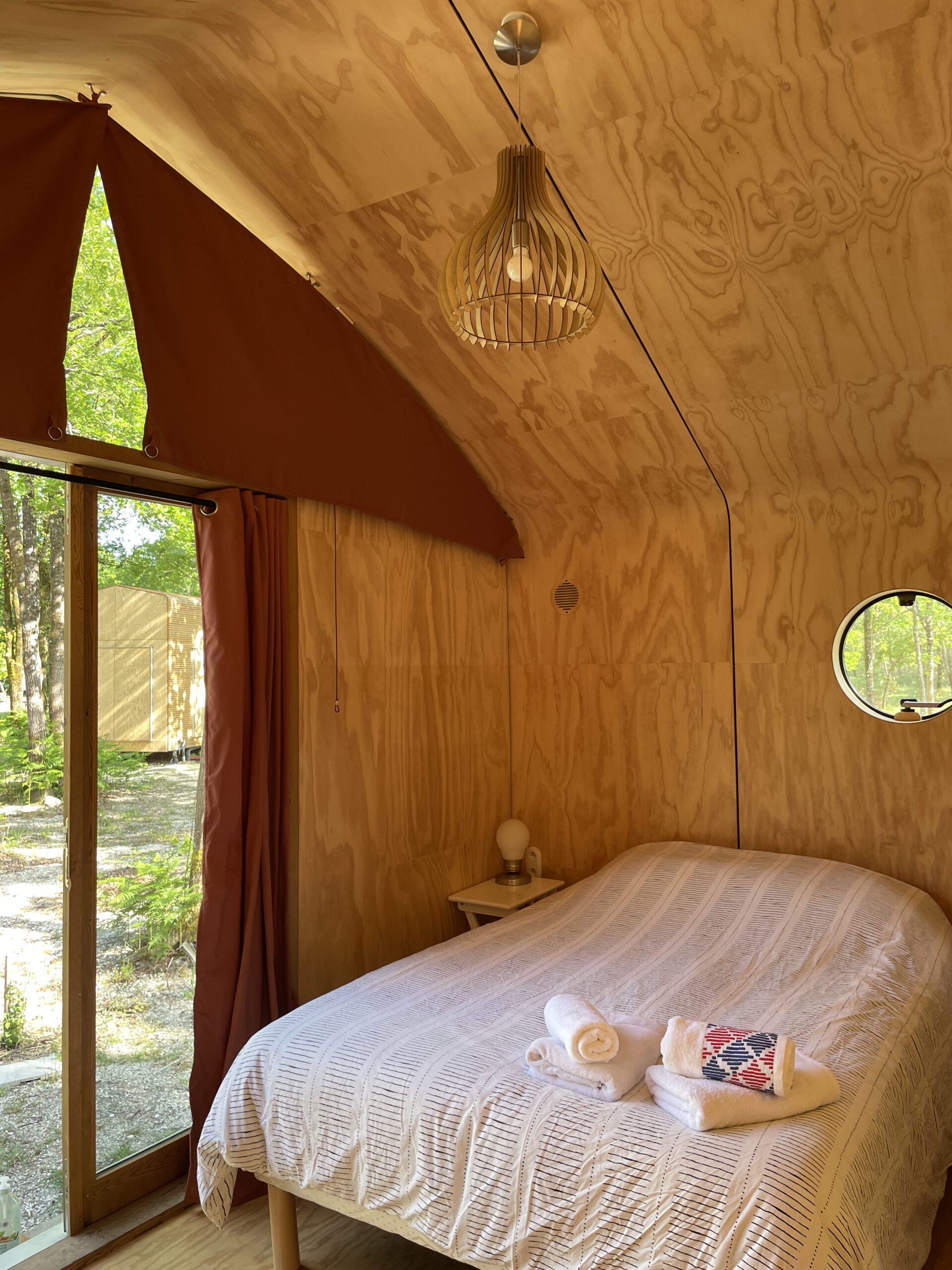 Wikkel House — Cabane moderne avec spa à Gironde à Gironde-sur-Dropt — chambre