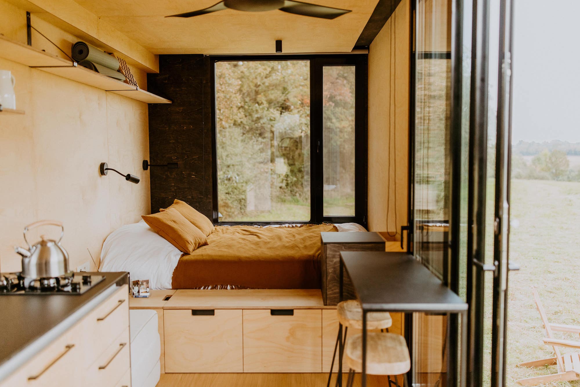 Parcel Tiny House — Évasion nature avec vue sur l'étang en Yonne à Auxerre — environnement naturel