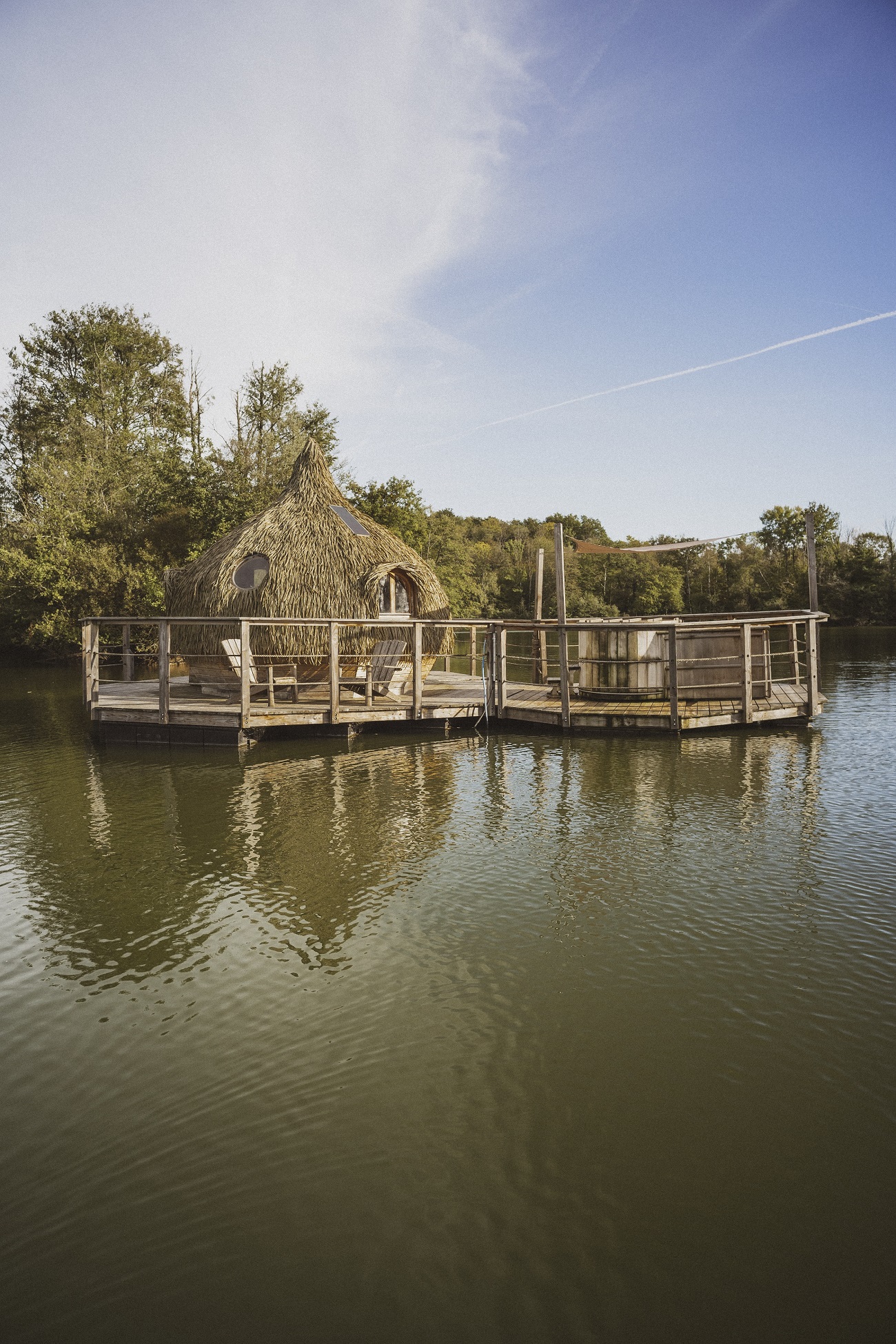 Cabane Spa Neptune : une évasion flottante en Franche-Comté à Chassey-Lès-Montbozon — vue intérieure