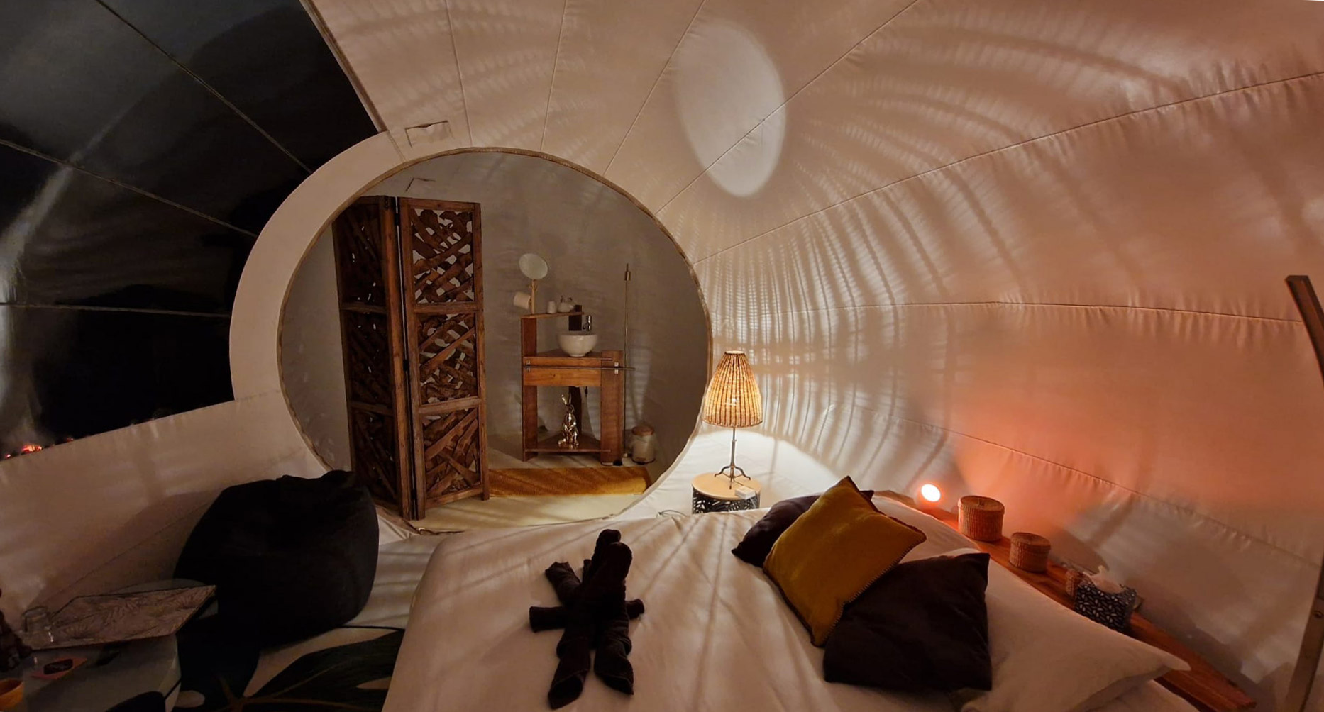 Bulle M87* — Nuit romantique avec spa à Drincham (Nord) — Bulle à Drincham
