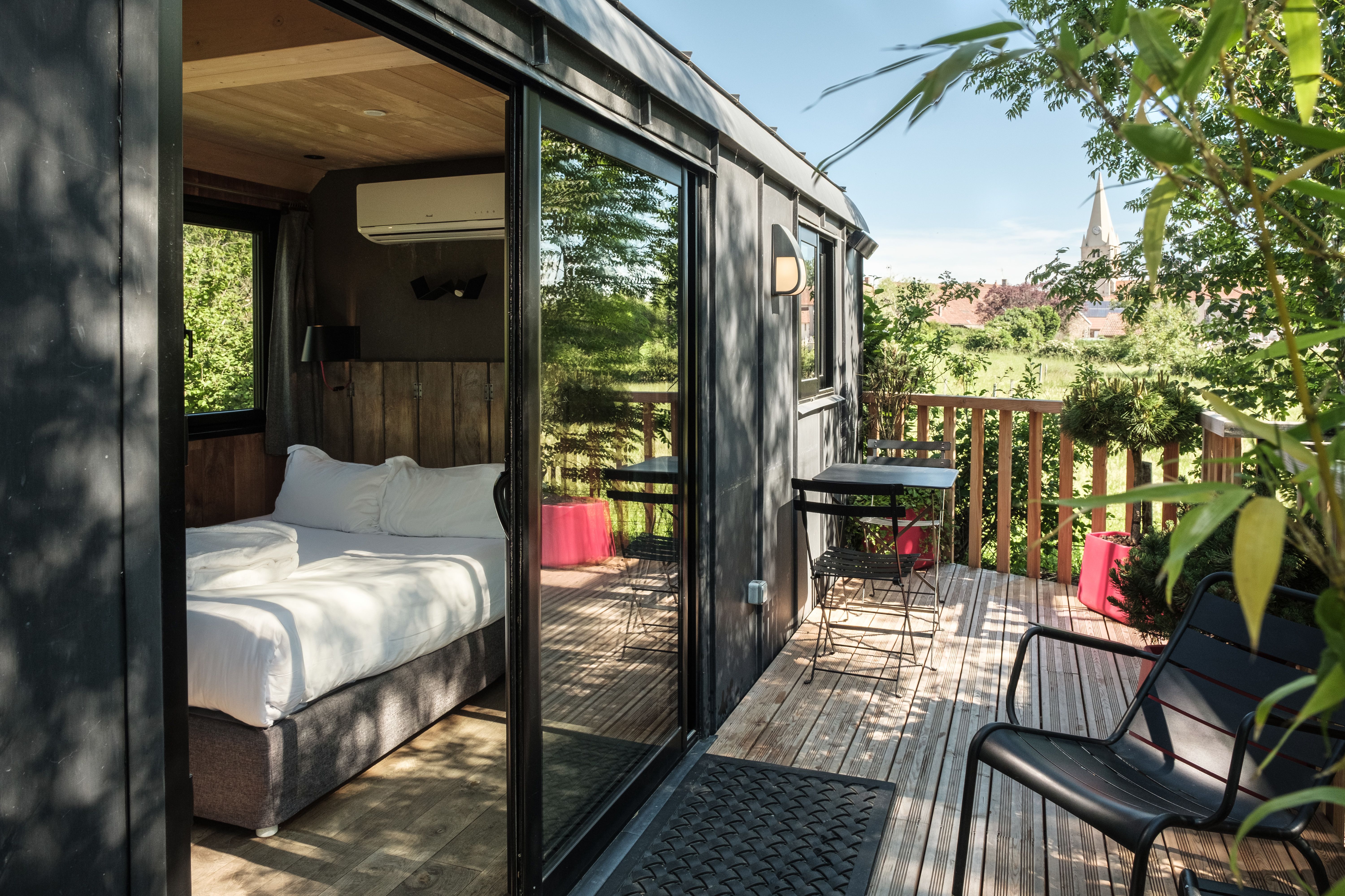 Évasion en roulotte avec spa privatif en Bourgogne