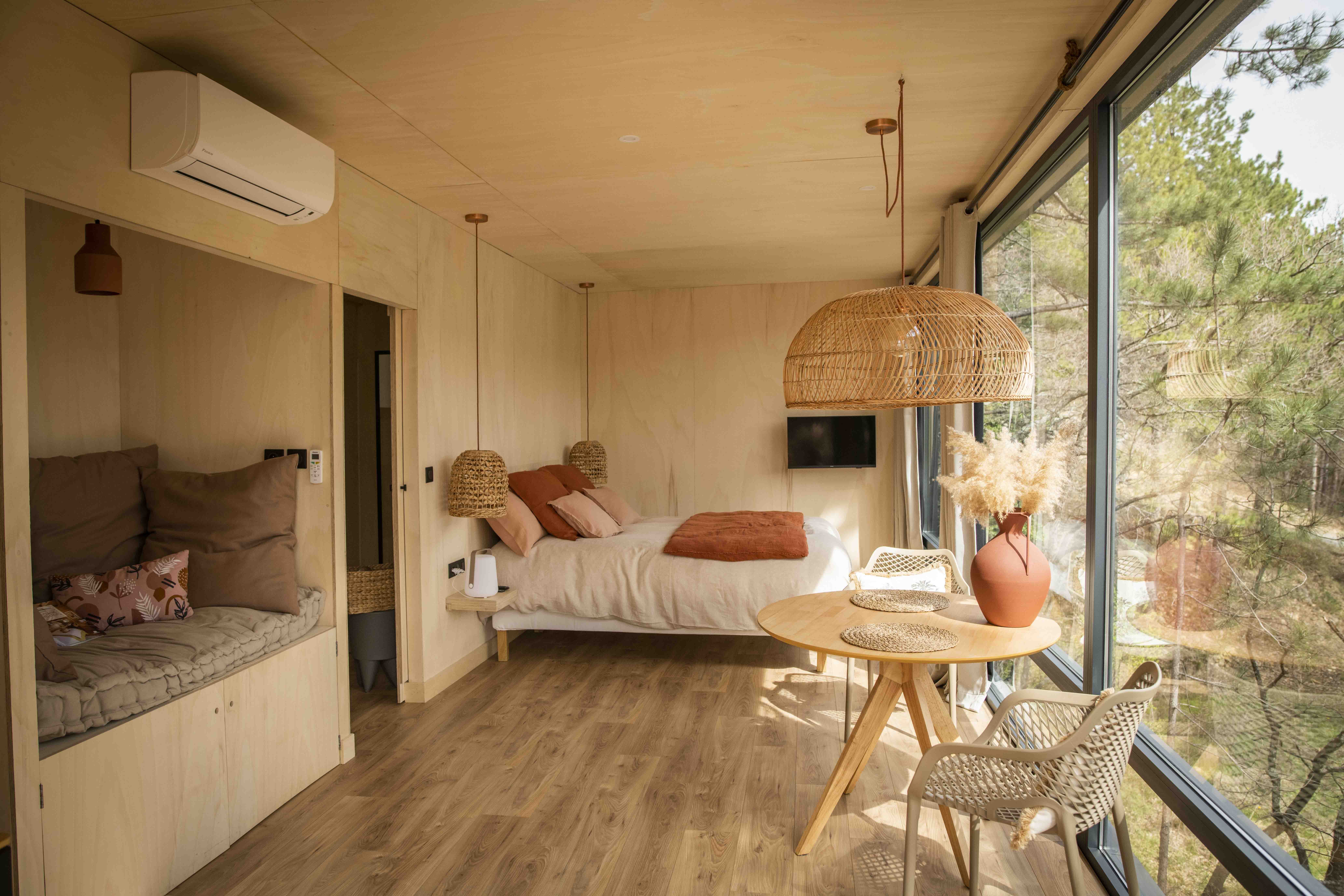 Le Lodge La Parenthèse — Cabane dans les arbres avec bain nordique à Dieulefit