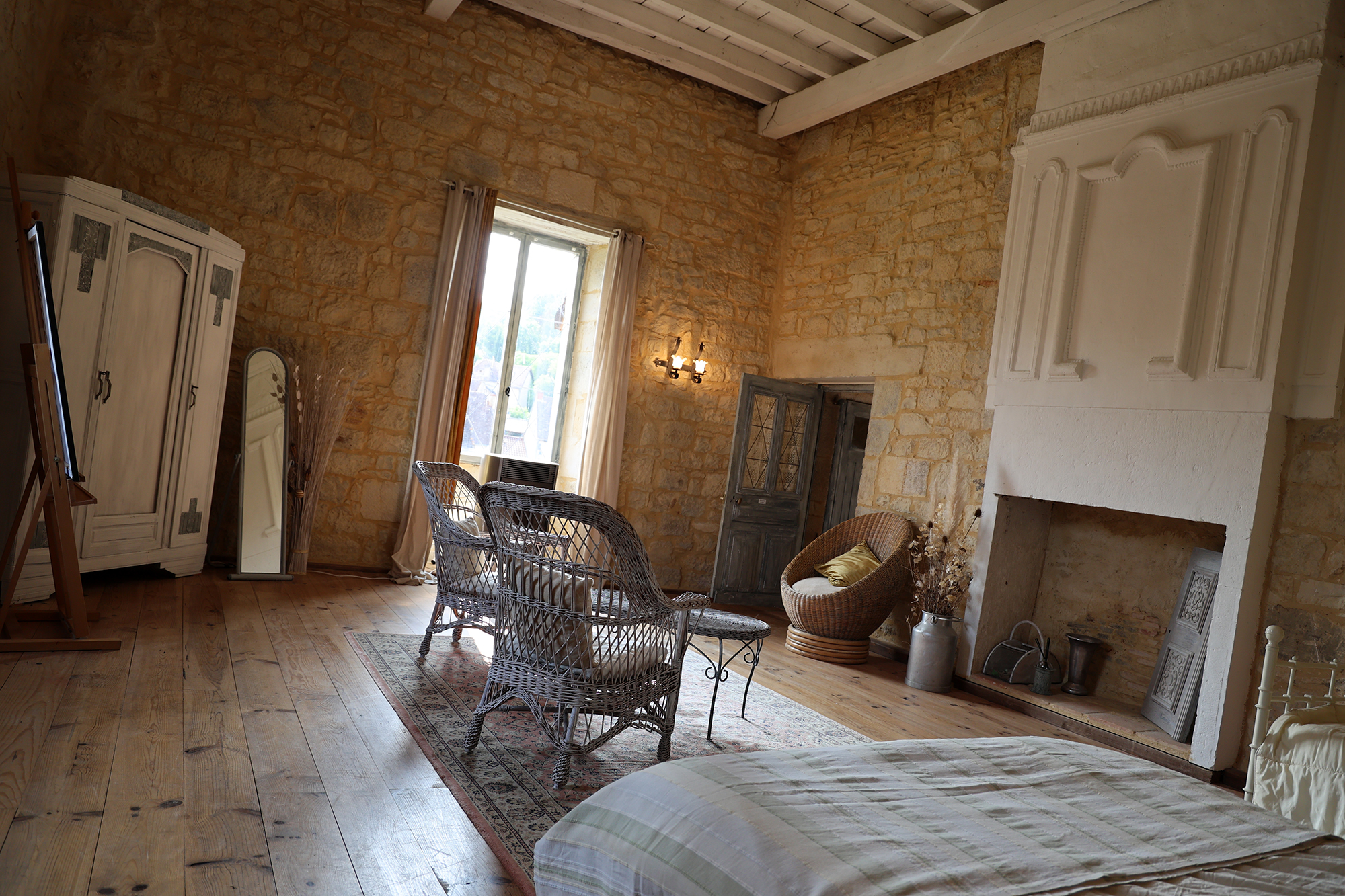 Chambre du Roi — Nuit historique dans un Château à Saint-Chamarand à Saint-Chamarand — chambre