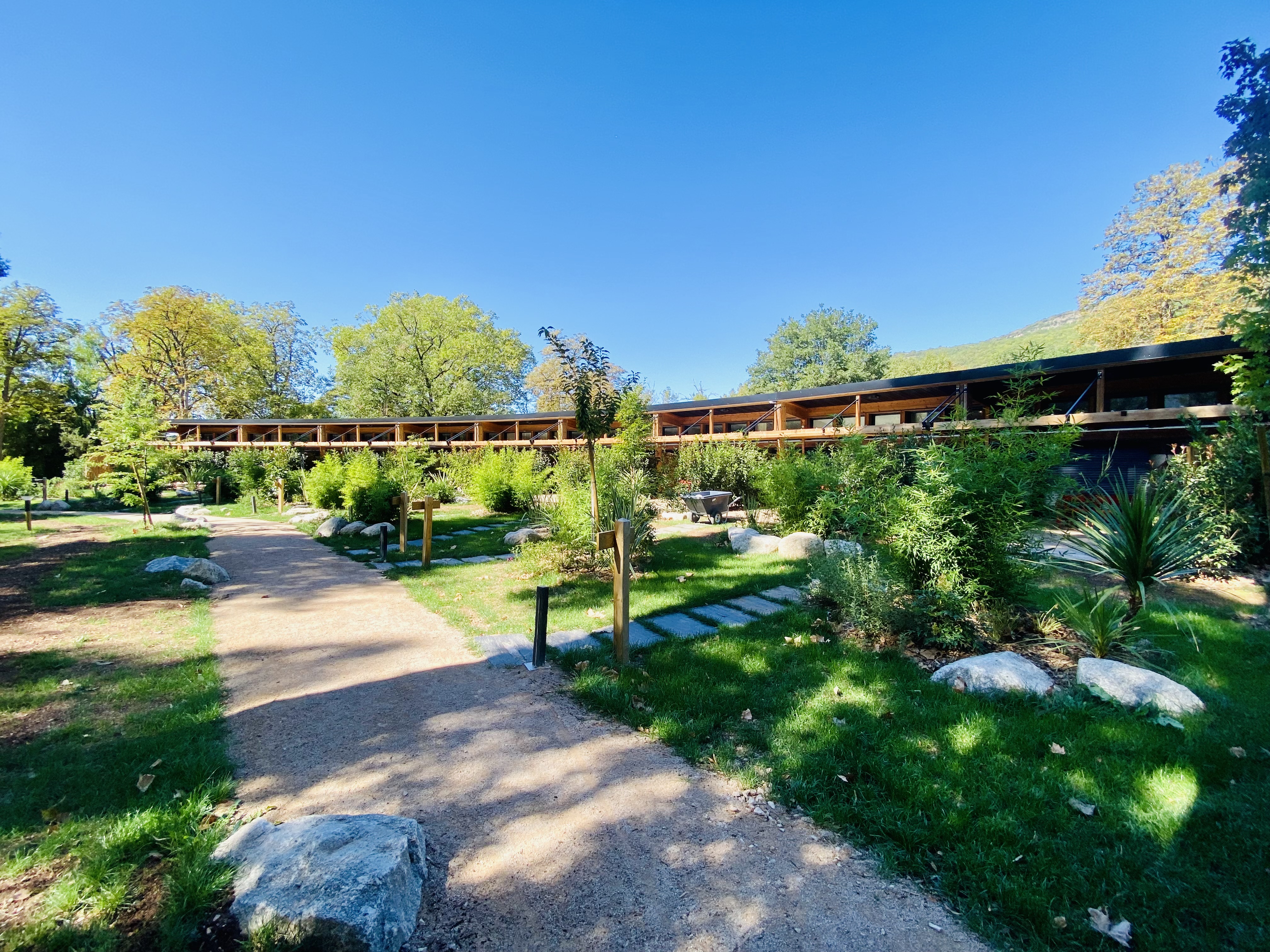 Ecolodge**** : une évasion sensorielle en Aveyron à Saint-Affrique — vue intérieure