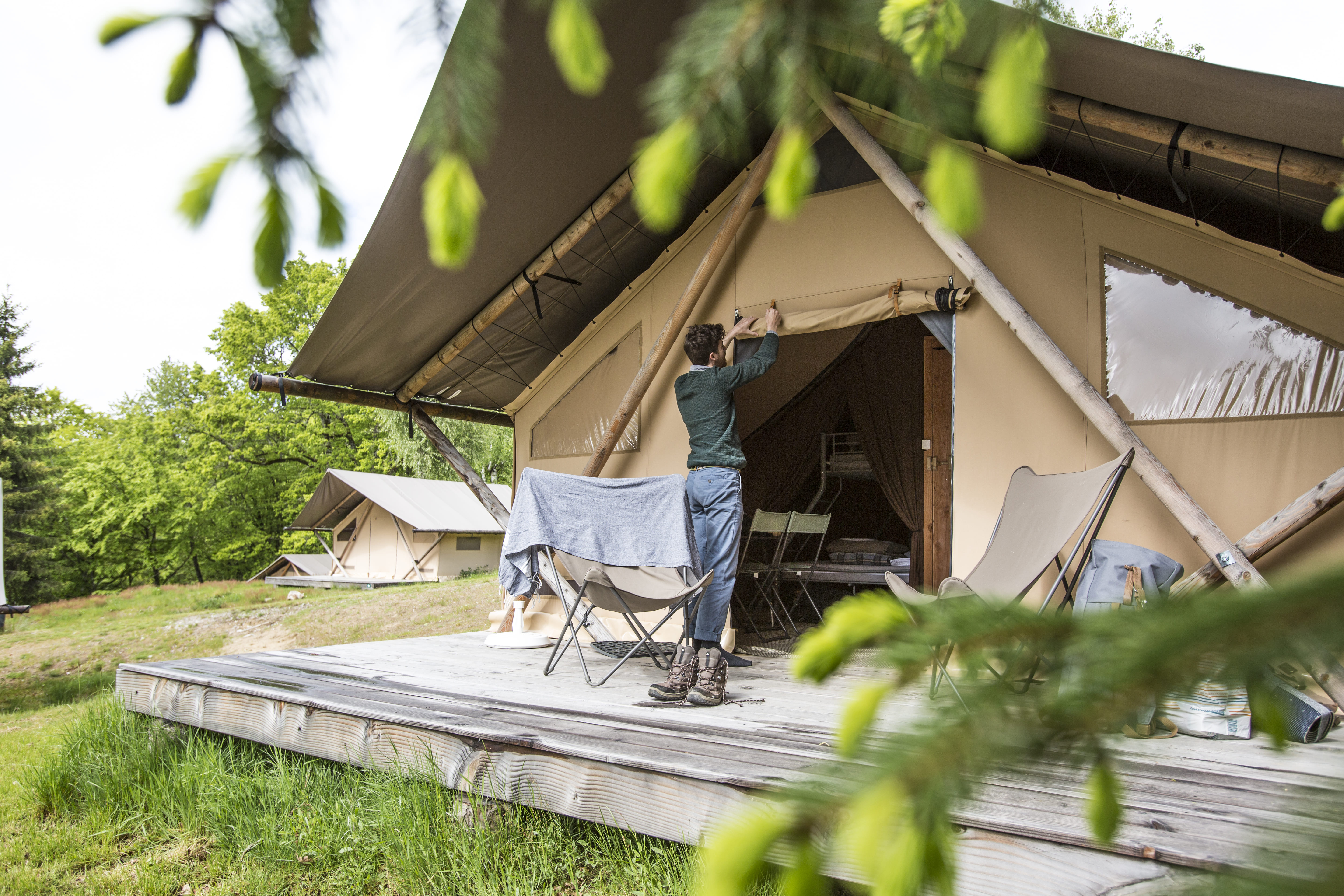 Tente Trappeur — Glamping au bord du Lac de la Siauve dans le Cantal