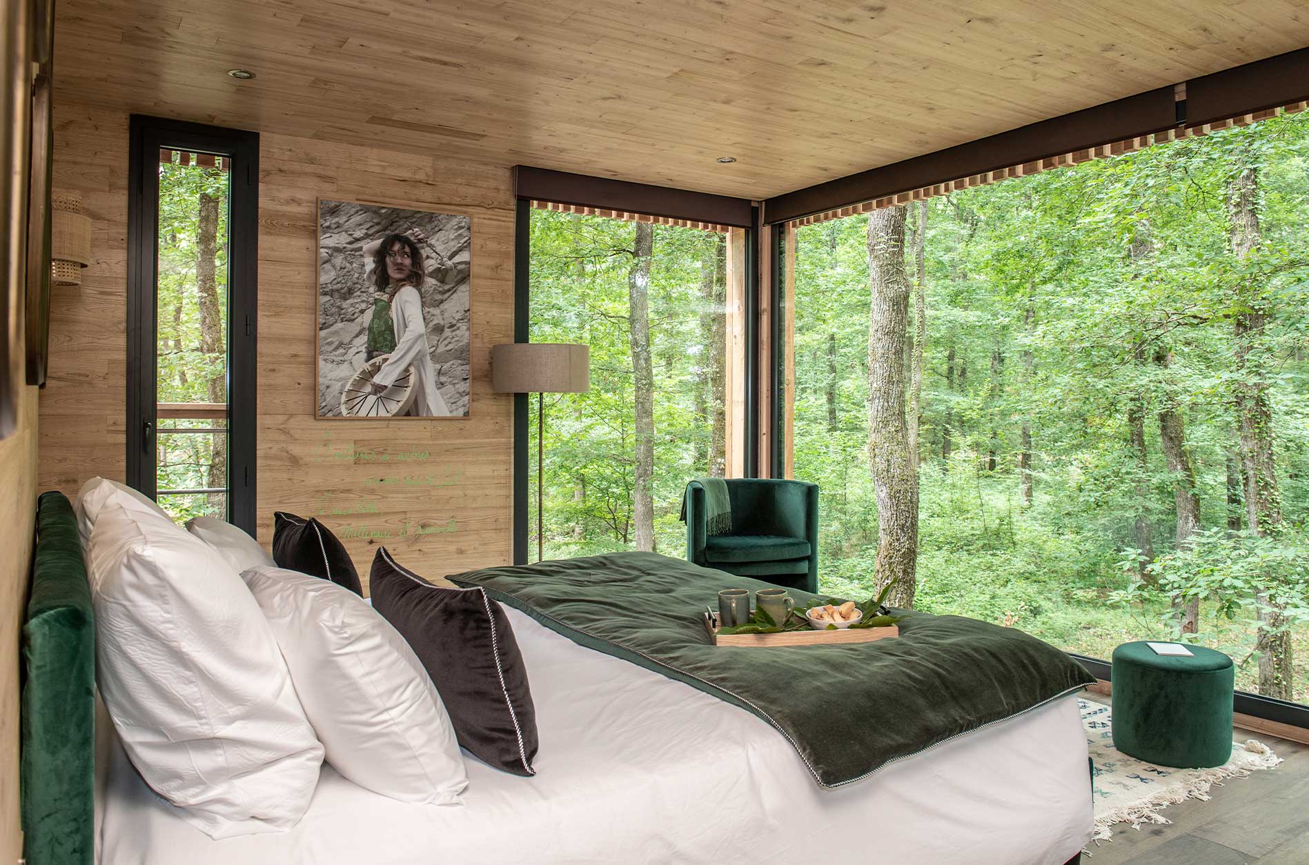 Lodge Essentielle & Spa : Évasion dans les Arbres à Esvres-Sur-Indre — espace de vie