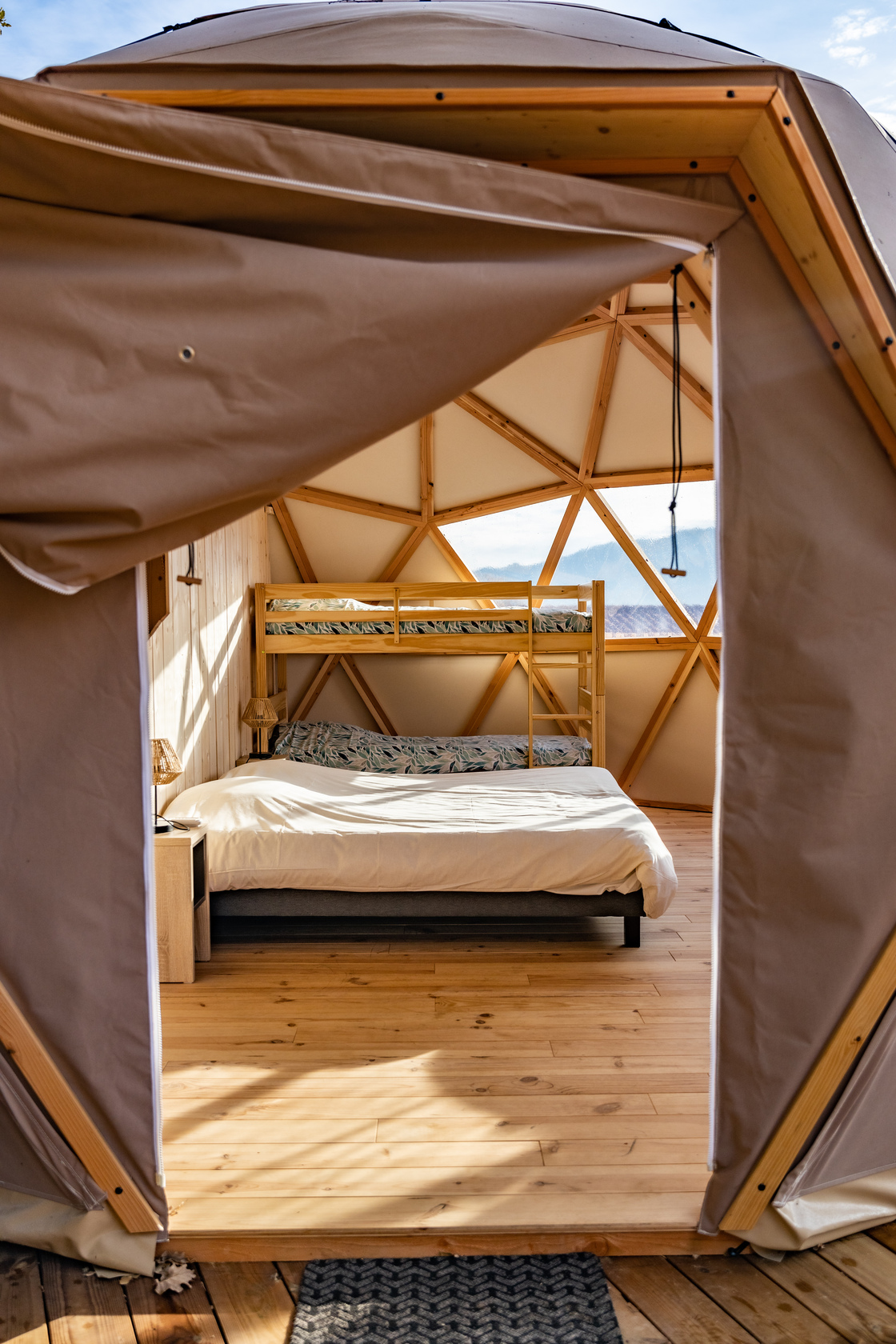 Dôme avec vue panoramique sur le sommet du Canigou — Dôme spa à Pyrénées-Orientales à Perpignan — chambre
