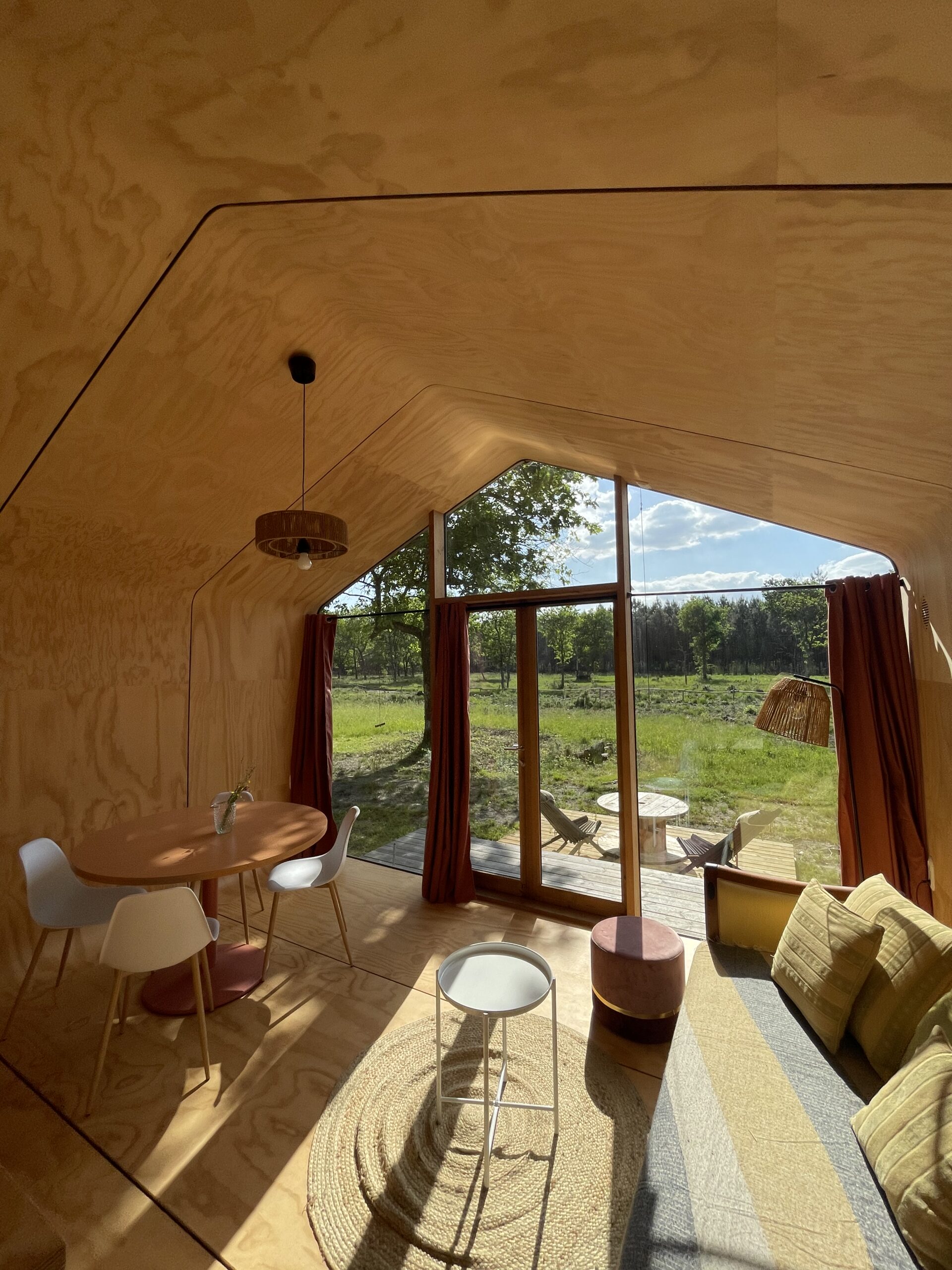 Wikkel House — Cabane moderne avec spa à Gironde à Gironde-sur-Dropt — espace de vie