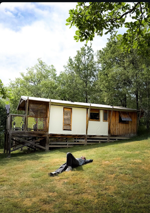 Lodge Africa — Séjour nature avec spa à Lot à Saint-Cirgues — espace de vie