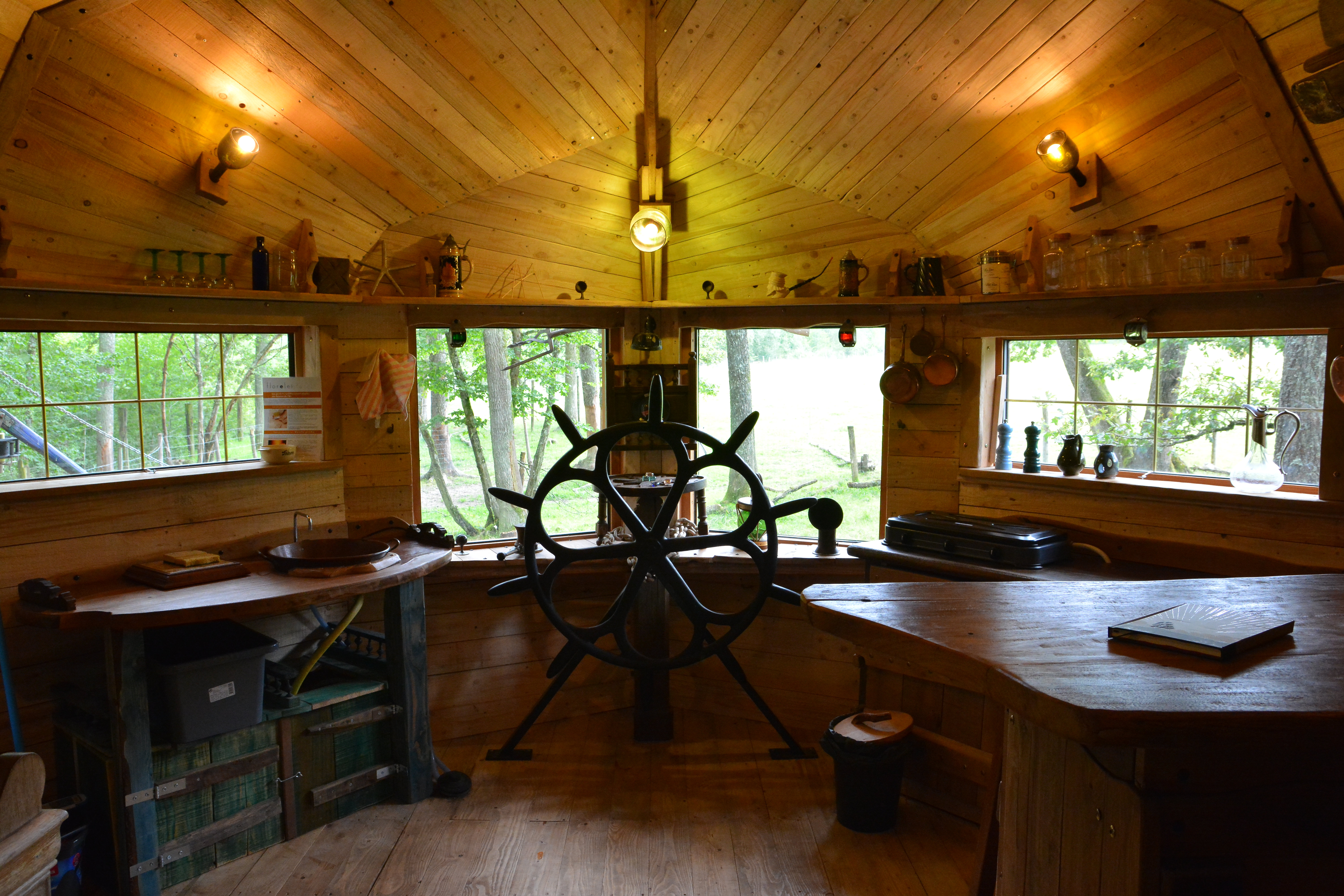 Cabane Atlanthies : une immersion en pleine nature à Vittel — salle de bain