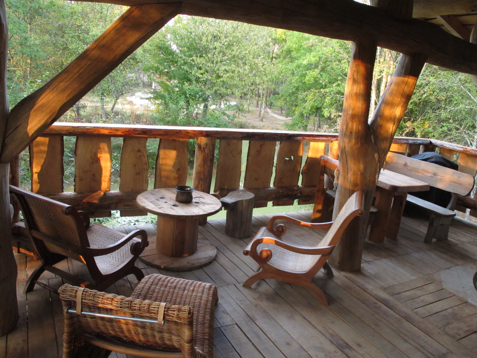 La Cabane Spa du Pêcheur — Cabane sur pilotis avec spa à Aube à Othentic — salle de bain