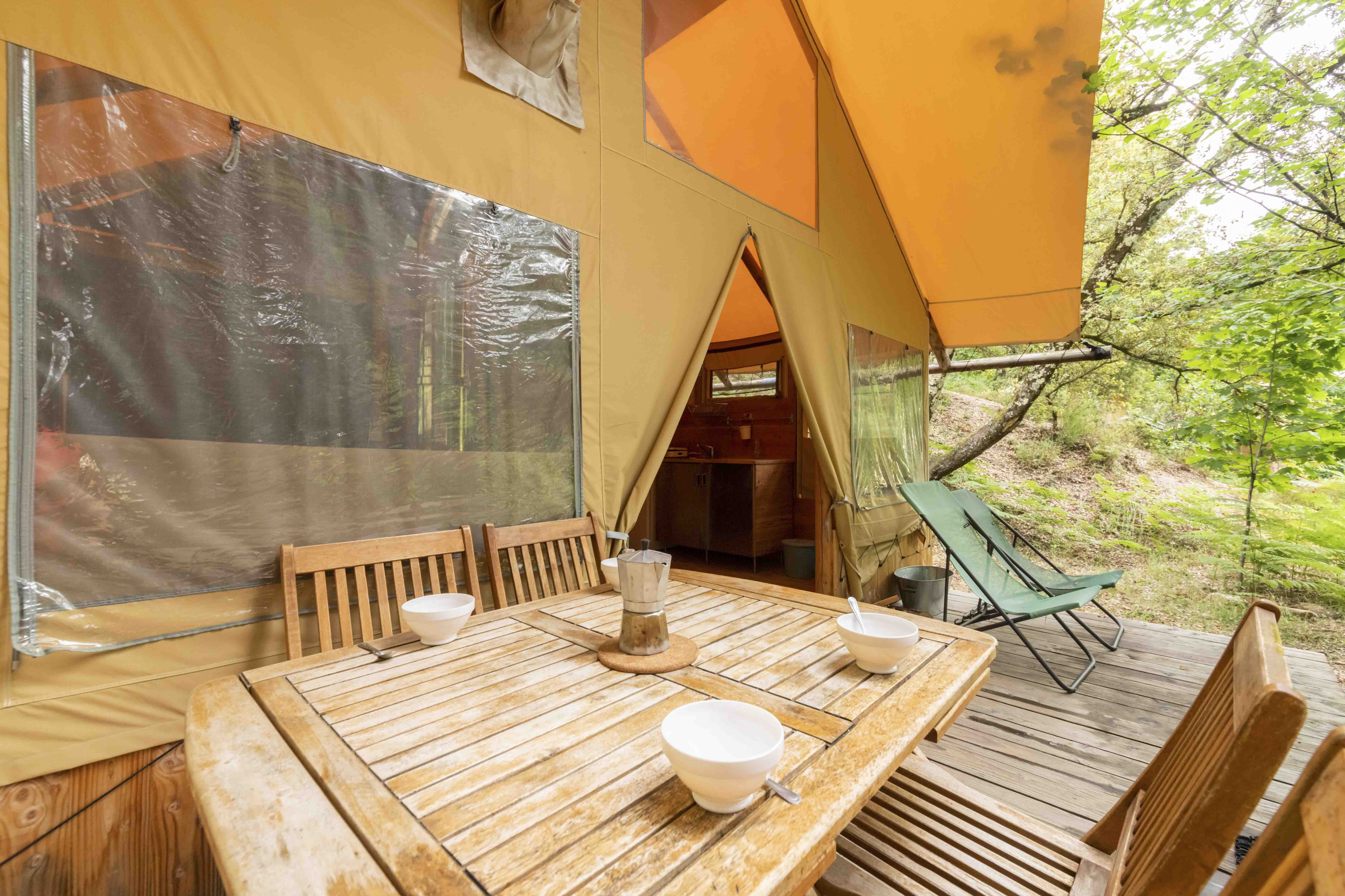 La tente Trappeur — Tente avec spa à Saint-Jean-du-Gard (Gard) à Saint-Jean-du-Gard — chambre