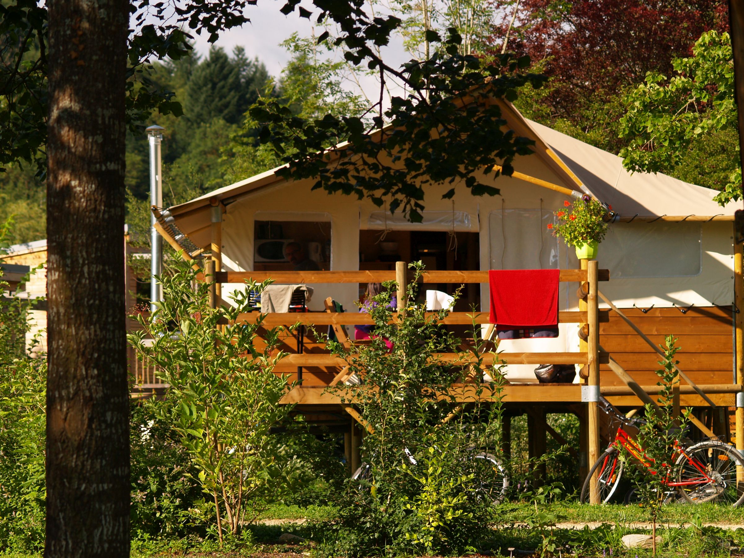 Un lodge safari au cœur de l'Auvergne à Chamalières-Sur-Loire — espace de vie