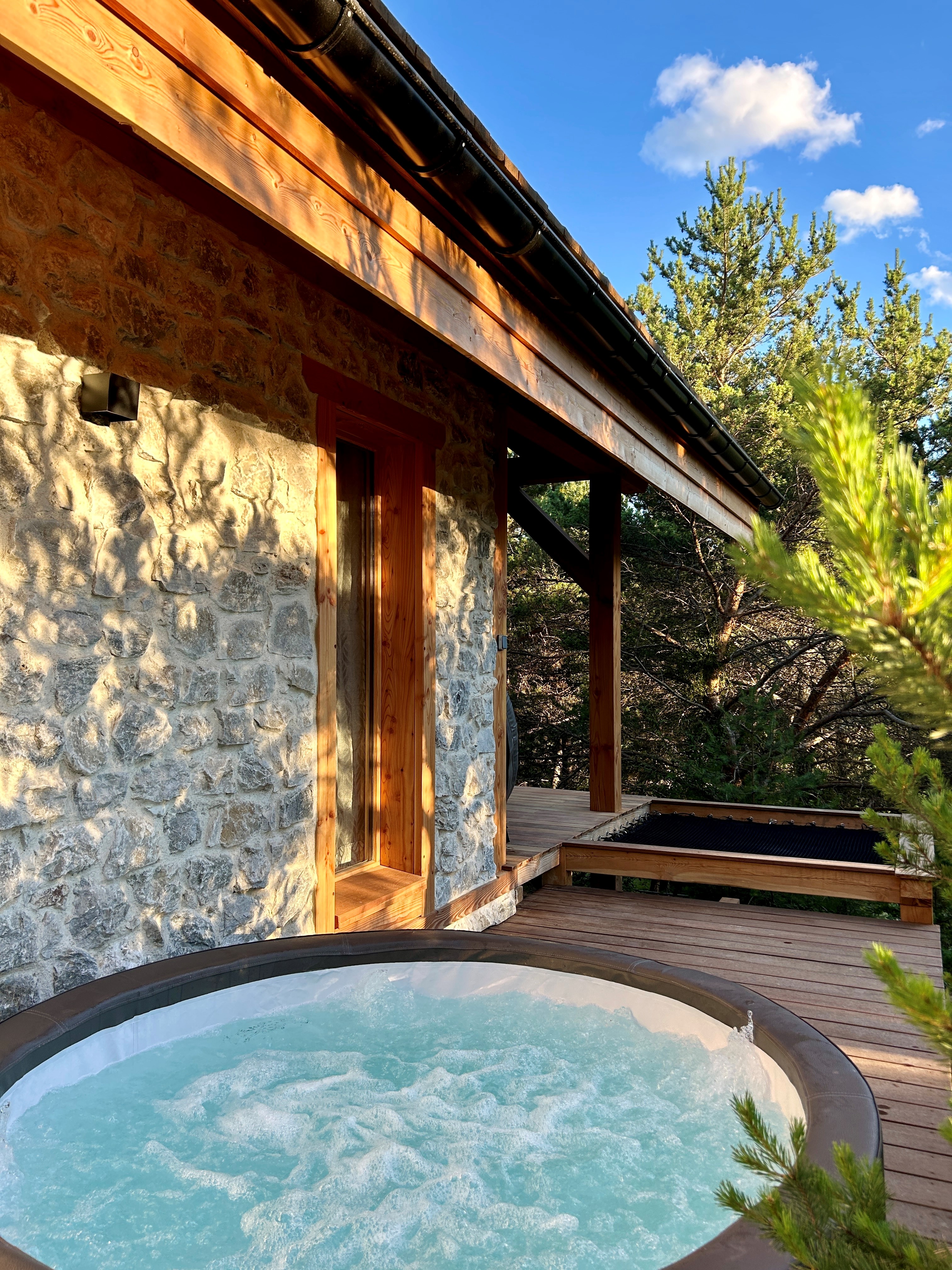 Chalet l'Attrape Rêve - Cabane sur pilotis avec spa privatif à Chorges — chambre