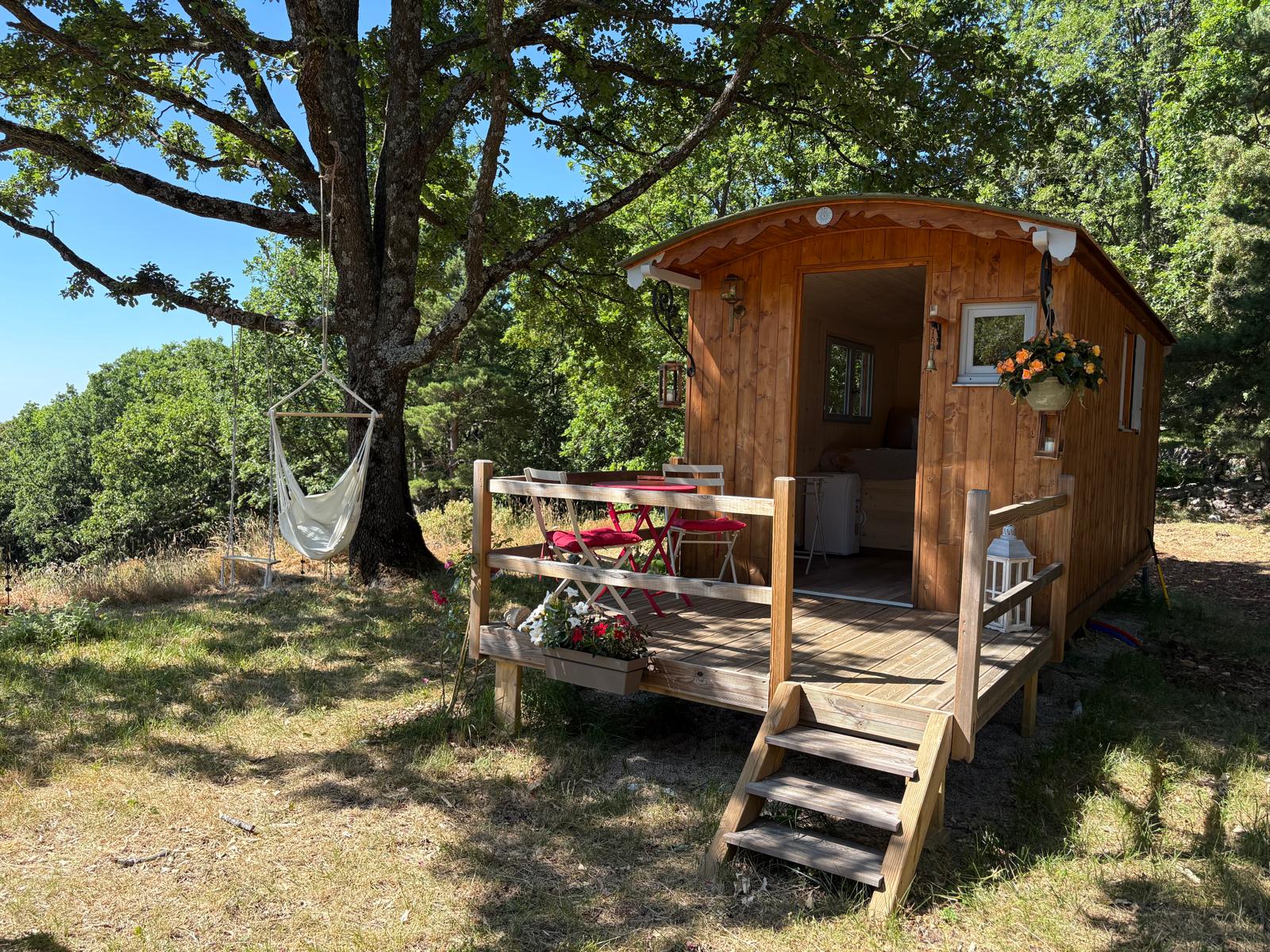 La Bignone — Roulotte avec Spa partagé à Var