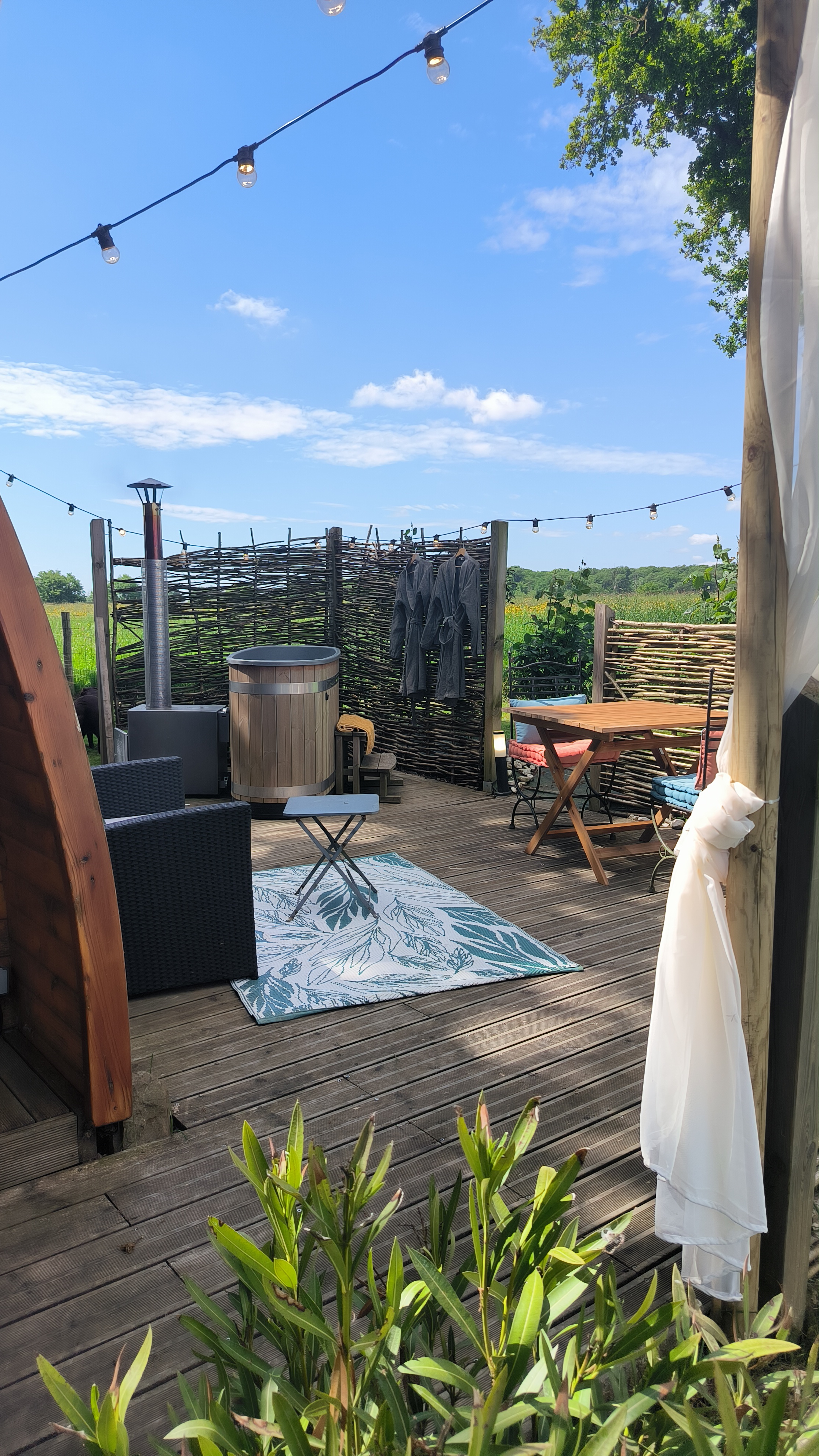 Pod - Sous les chênes — Cabane avec spa à Mayenne à La Préhouillère — chambre