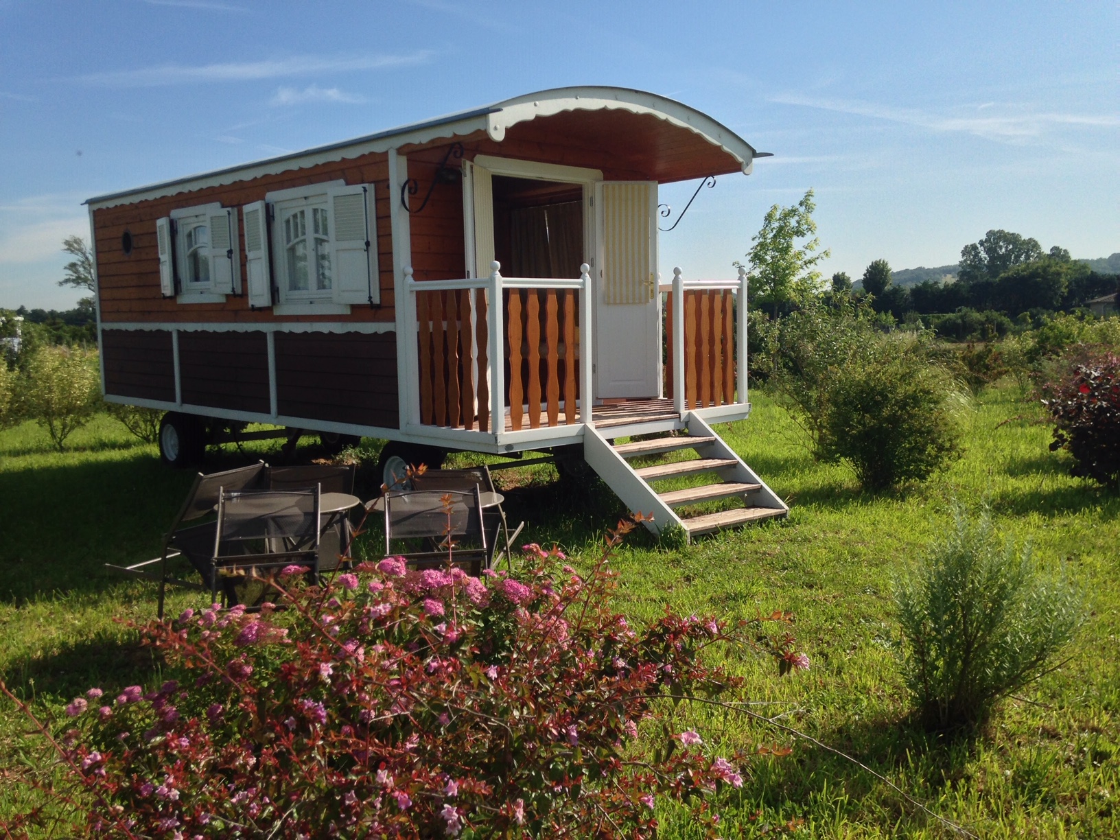 Roulotte Pâquerette : une échappée belle en pleine nature à Livron-Sur-Drôme — espace de vie