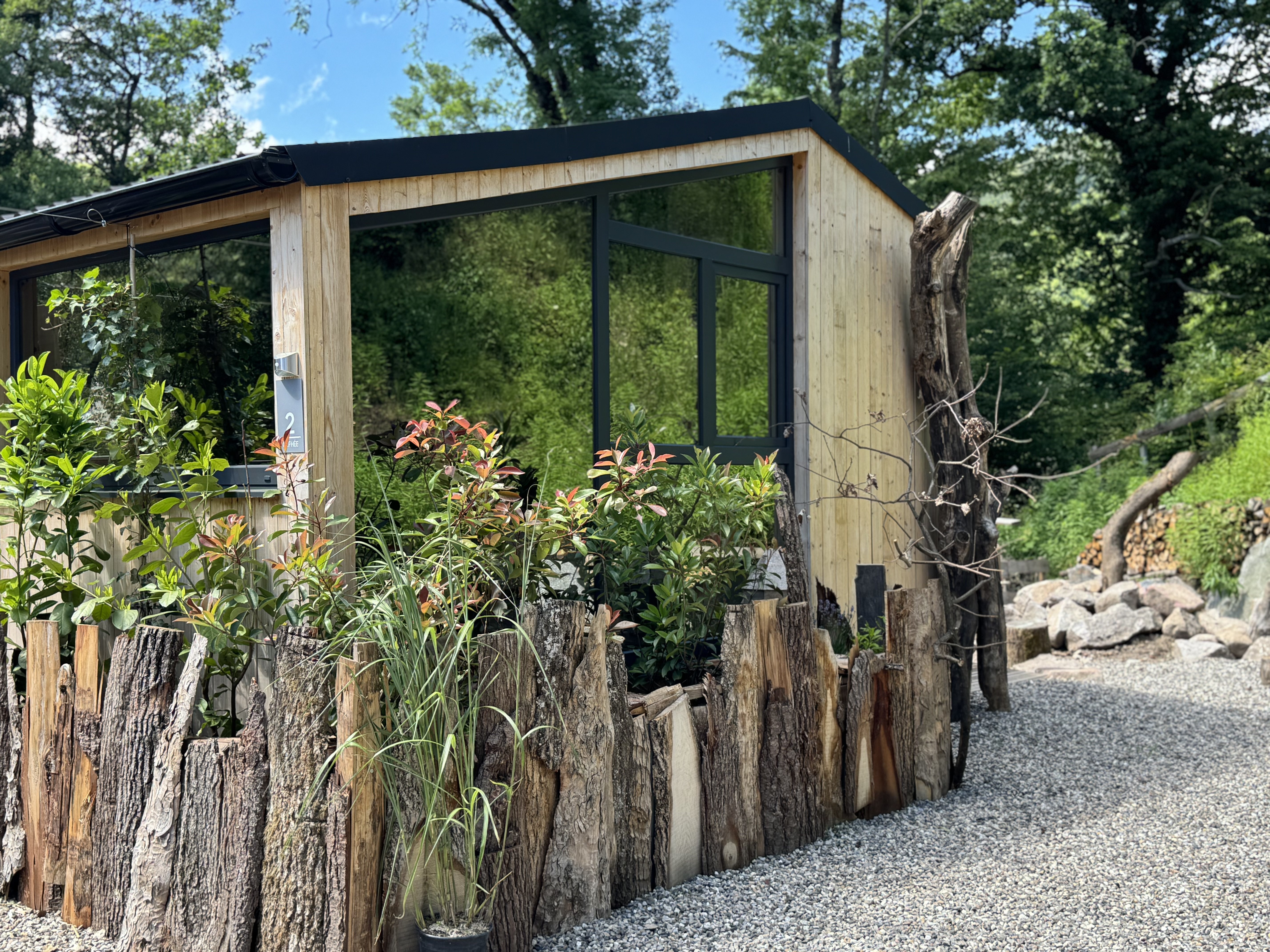 La Maison Céphée : une cabane avec bain nordique en Alsace à Orbey — salle de bain
