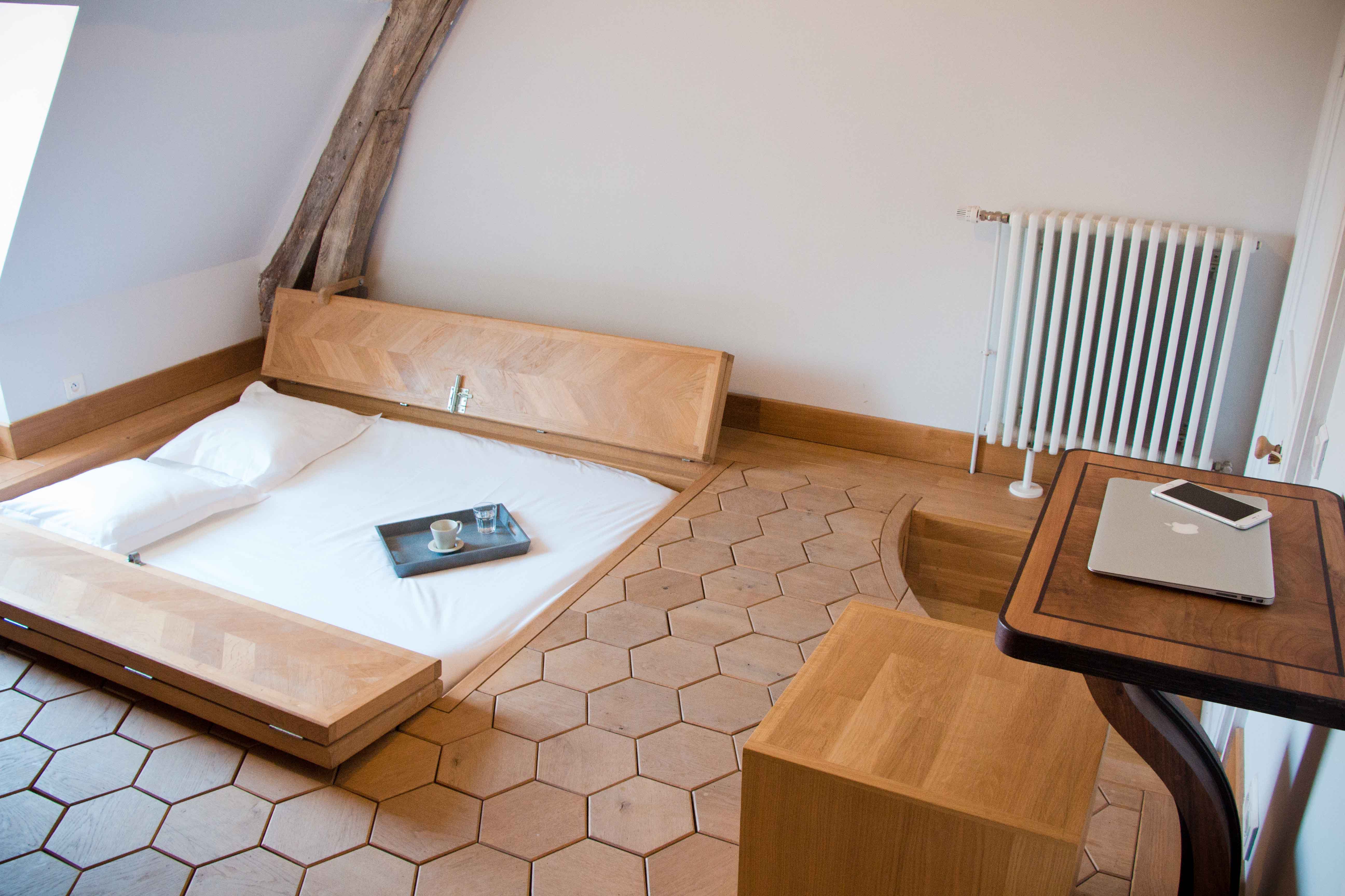 Découvrez Saturnia Pyri, une chambre à thème envoûtante
