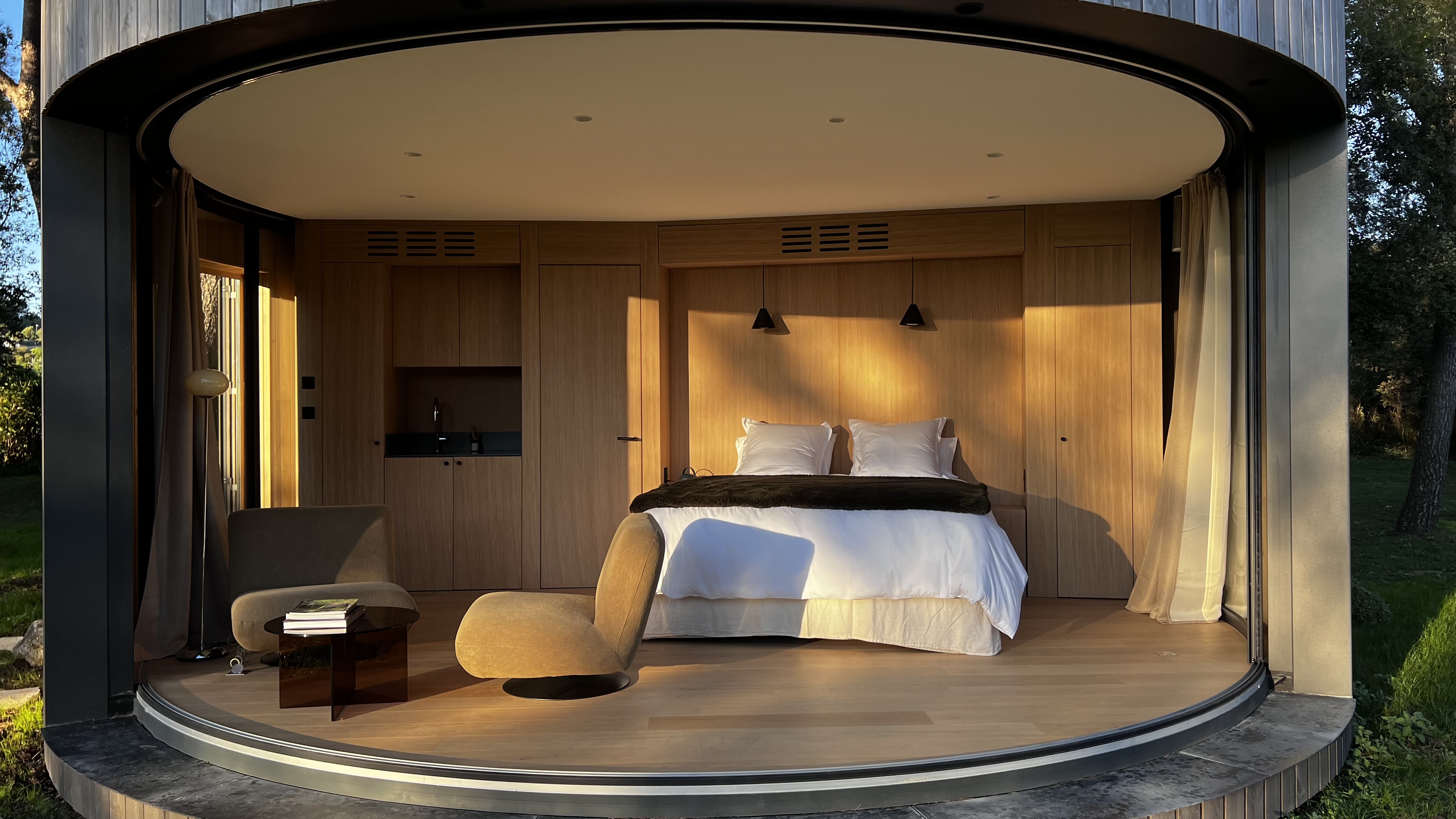 Lumi-pod du Haras de Castellane — Cabane design avec vue panoramique à Vaucluse à Fontaine-de-Vaucluse — salle de bain
