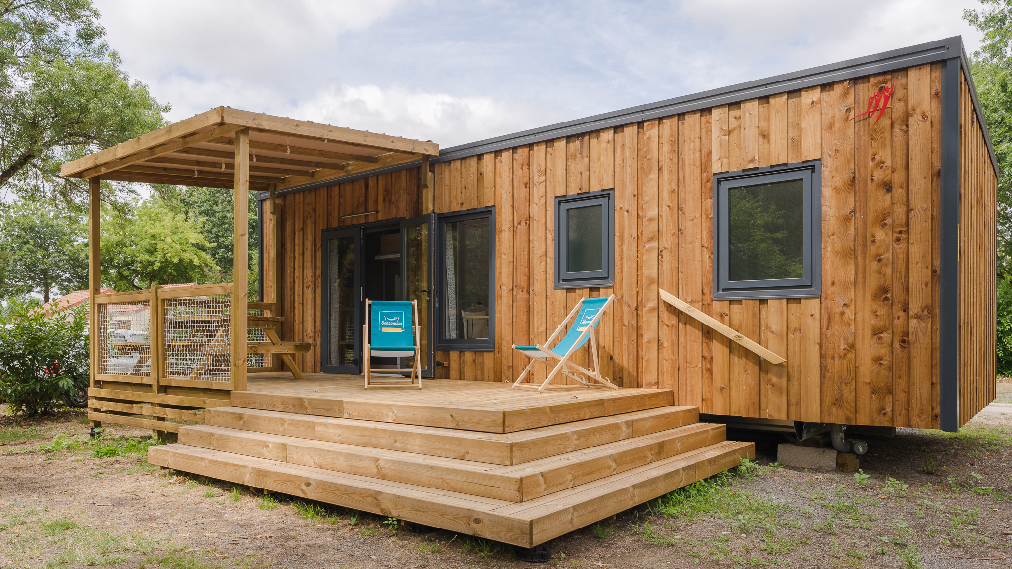 Cottage Prestige : un chalet enchanteur en pleine nature à Saint Julien De Concelles — détail architectural