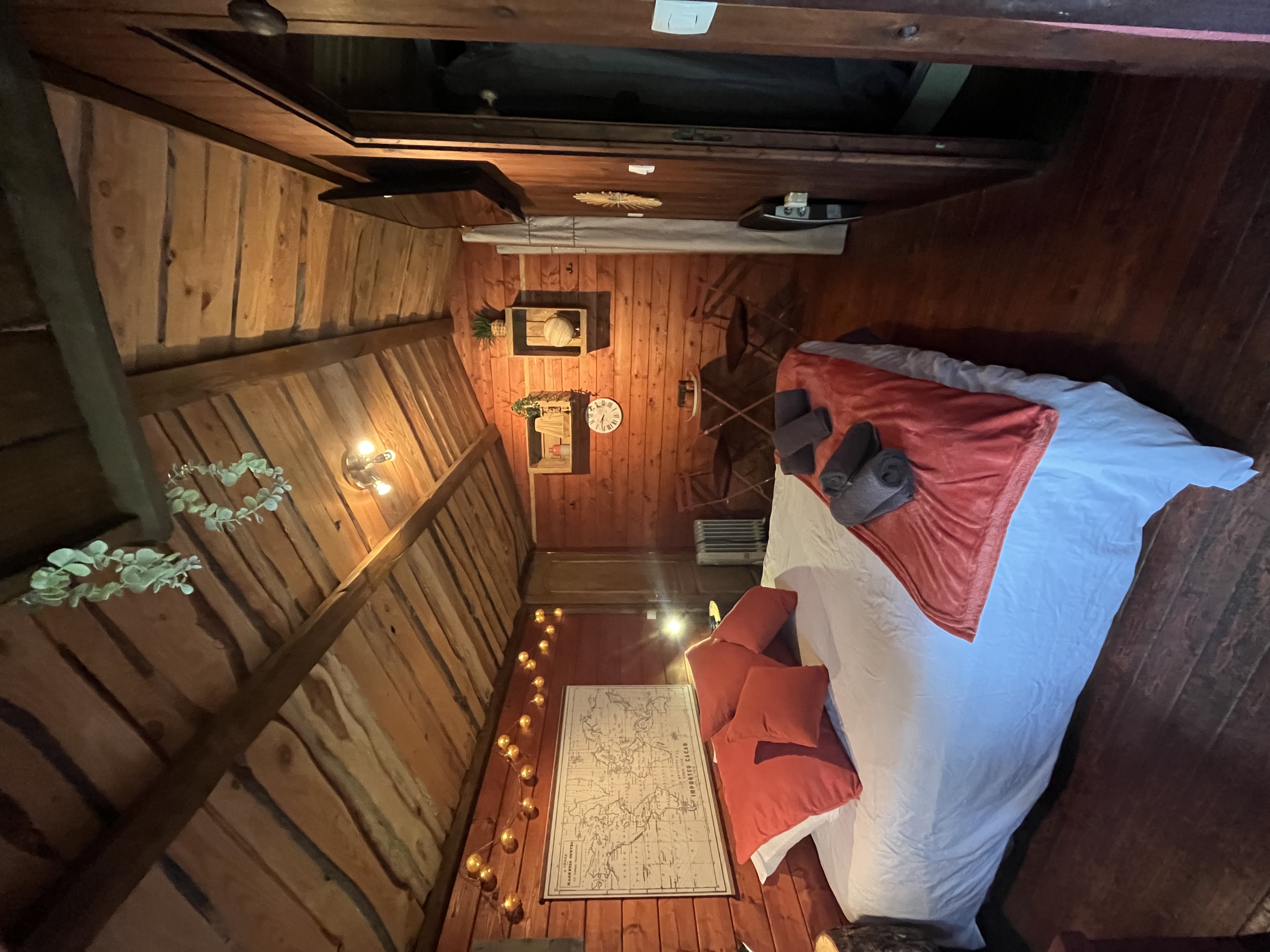 Chalet Trimph — Chalet avec spa à Tarn à Le Maloya — détail architectural