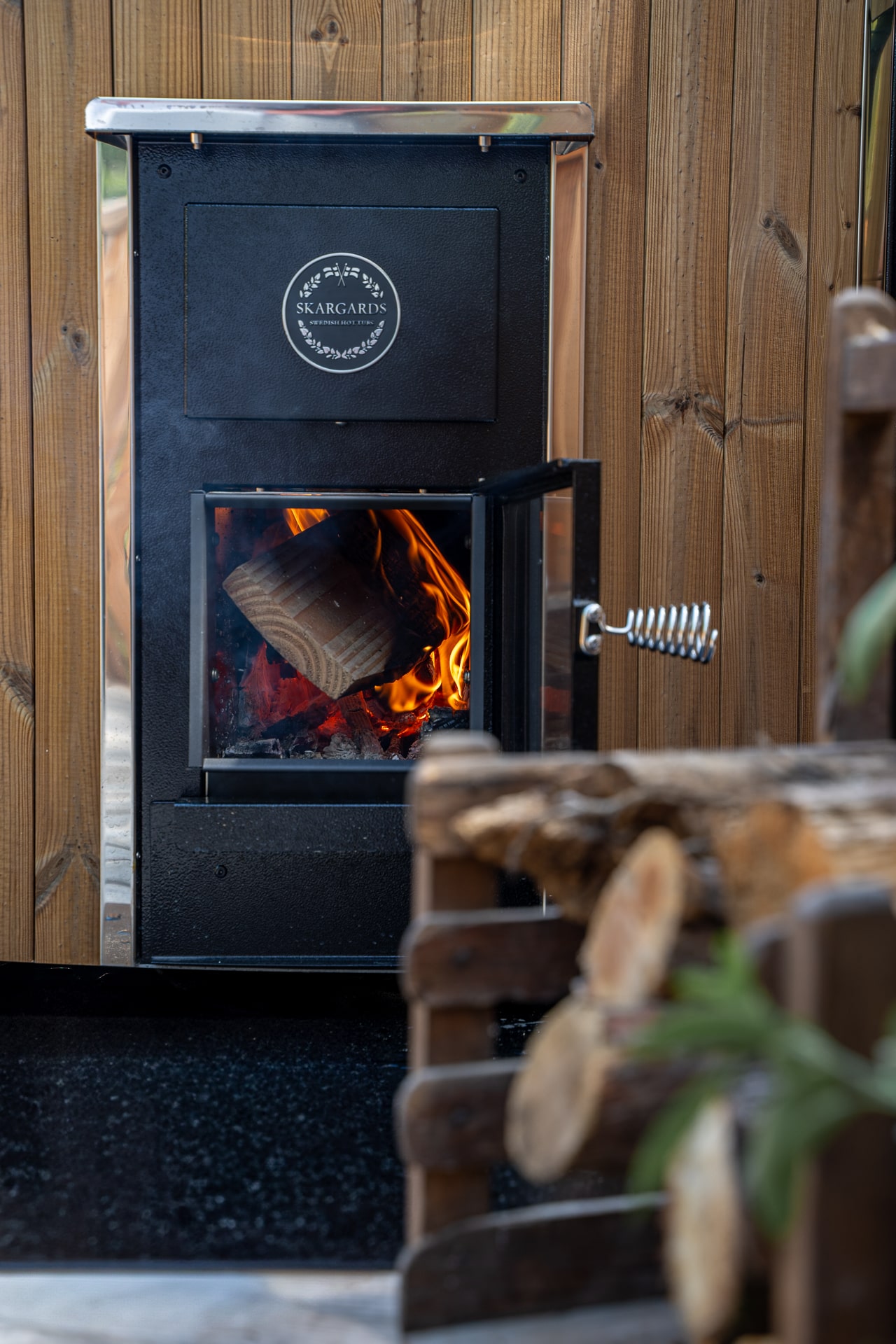 La Palombière 2 : une cabane sur pilotis avec spa en Aquitaine à Laparade — cuisine