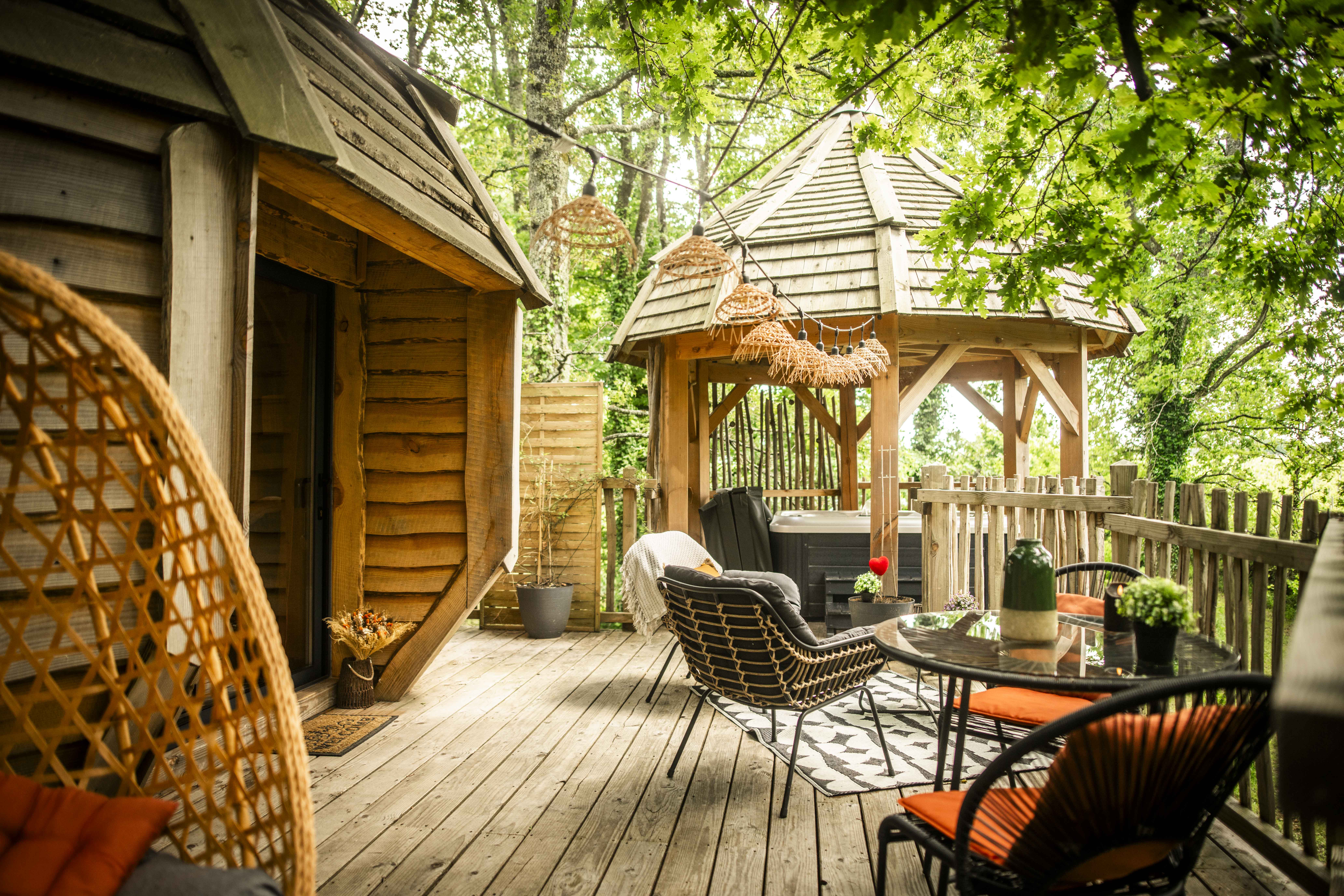 La Cabane la Forêt & Spa : une évasion en hauteur à Martillac — détail architectural
