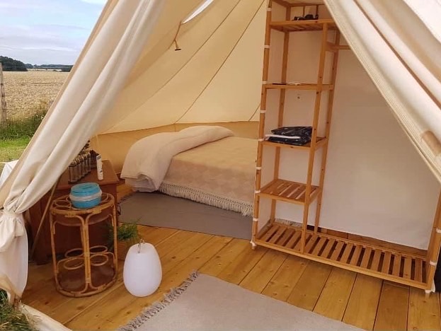 Tente Sibley T5 — Séjour nature avec spa à Eure-et-Loir à Amilly — chambre