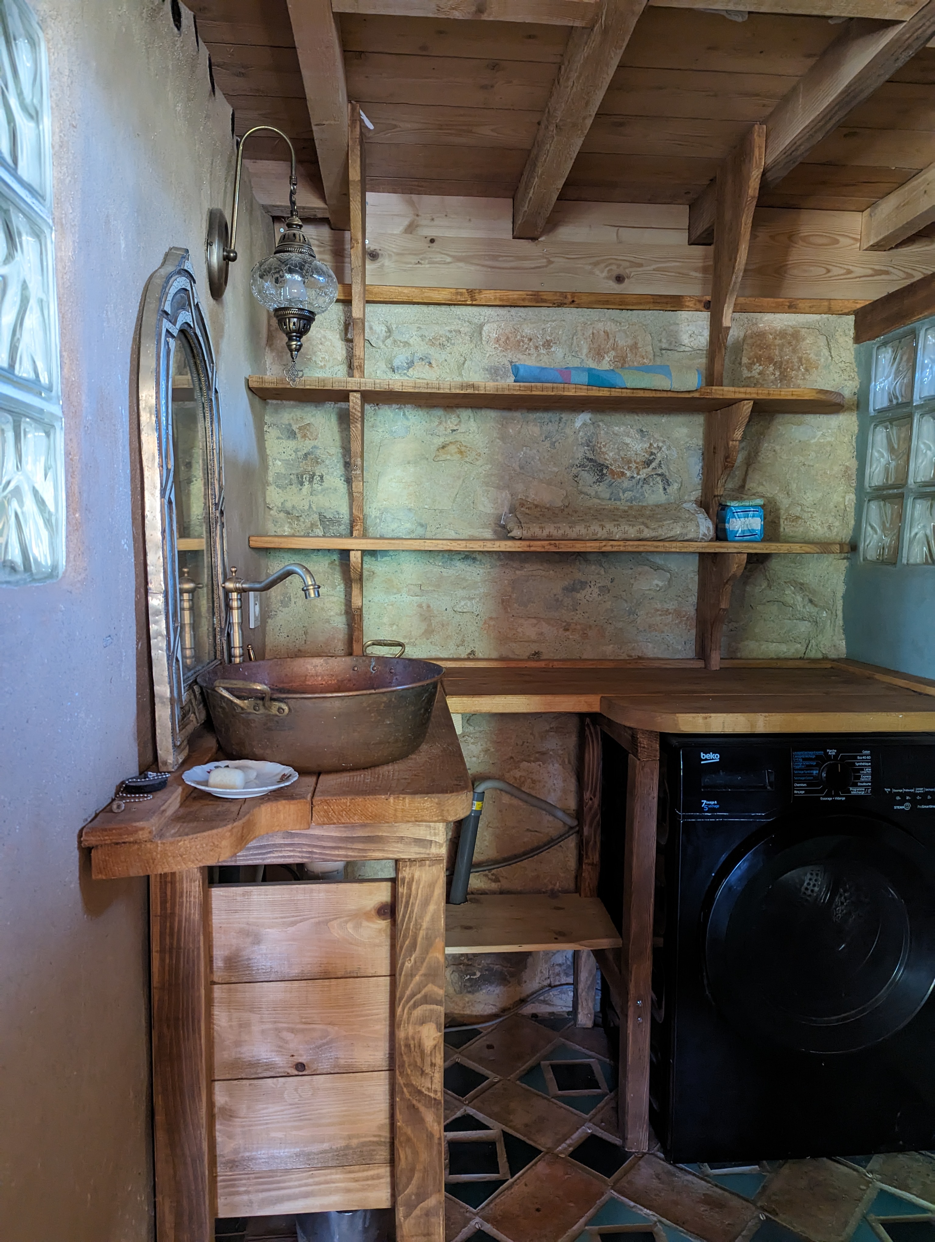 Évasion en maison organique à Barjols à Barjols — environnement naturel