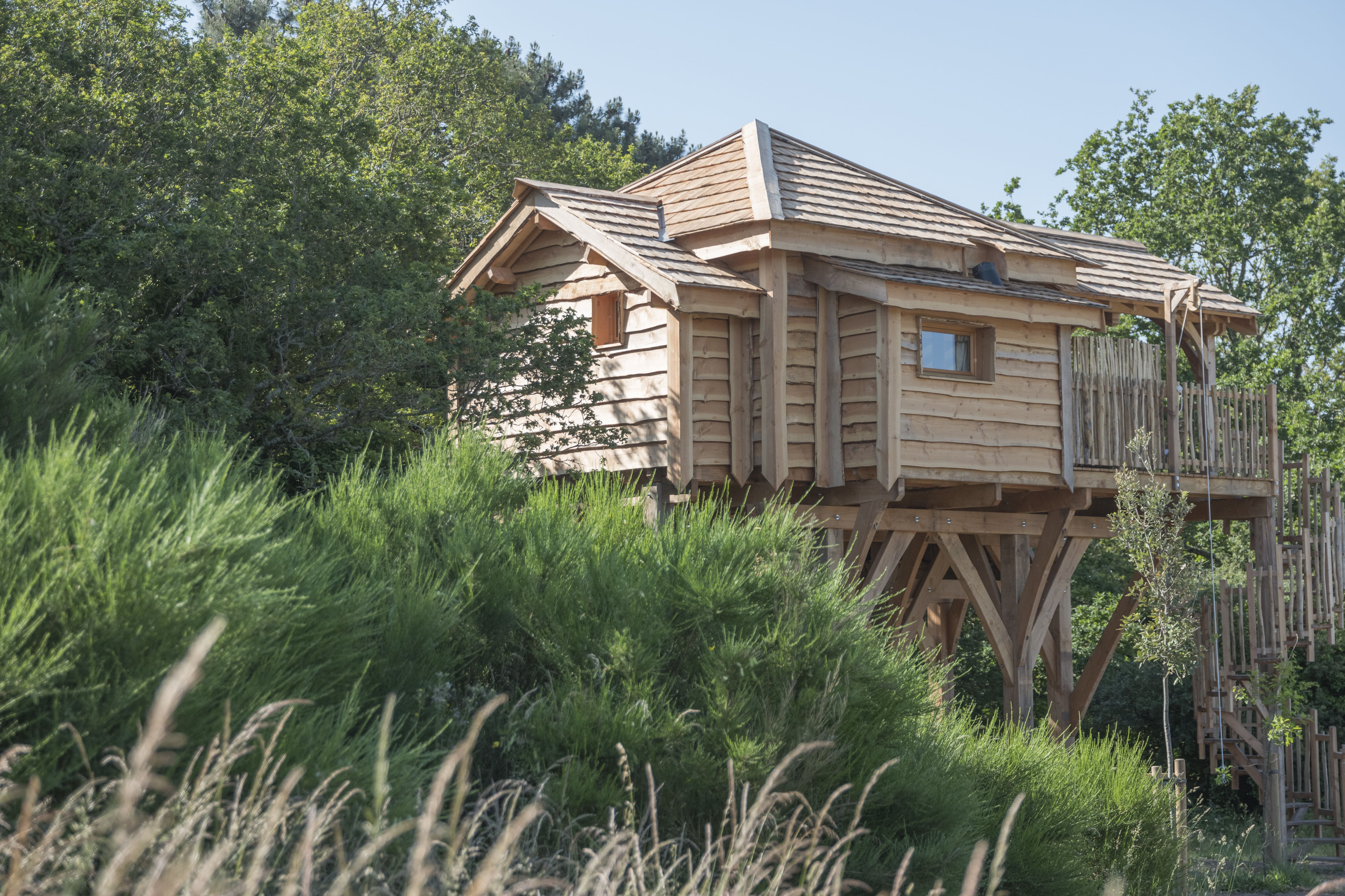 Cabane Spa luxe Ehan : une expérience suspendue en Bretagne