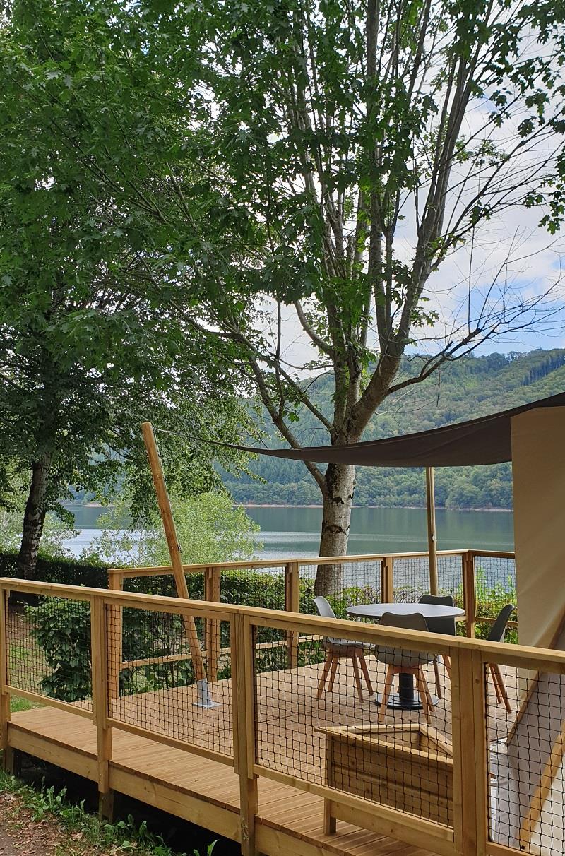 Un tipi enchanteur au cœur des Midi-Pyrénées à Thérondels — détail architectural