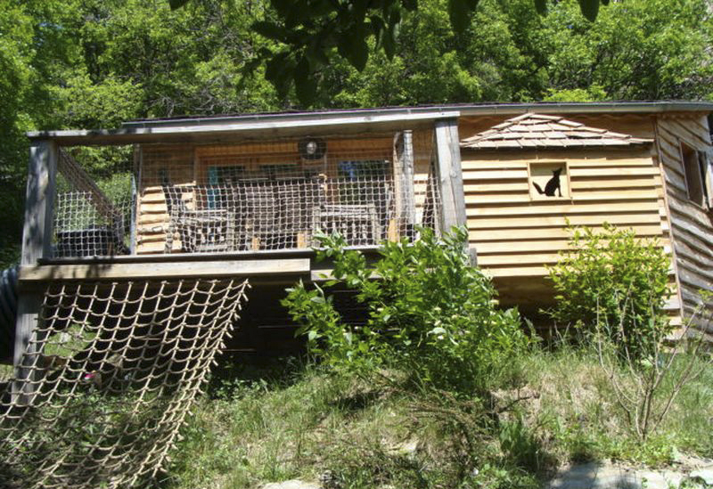 Cabane Le Loup : une escapade enchantée en Lozère — Cabane à Vebron