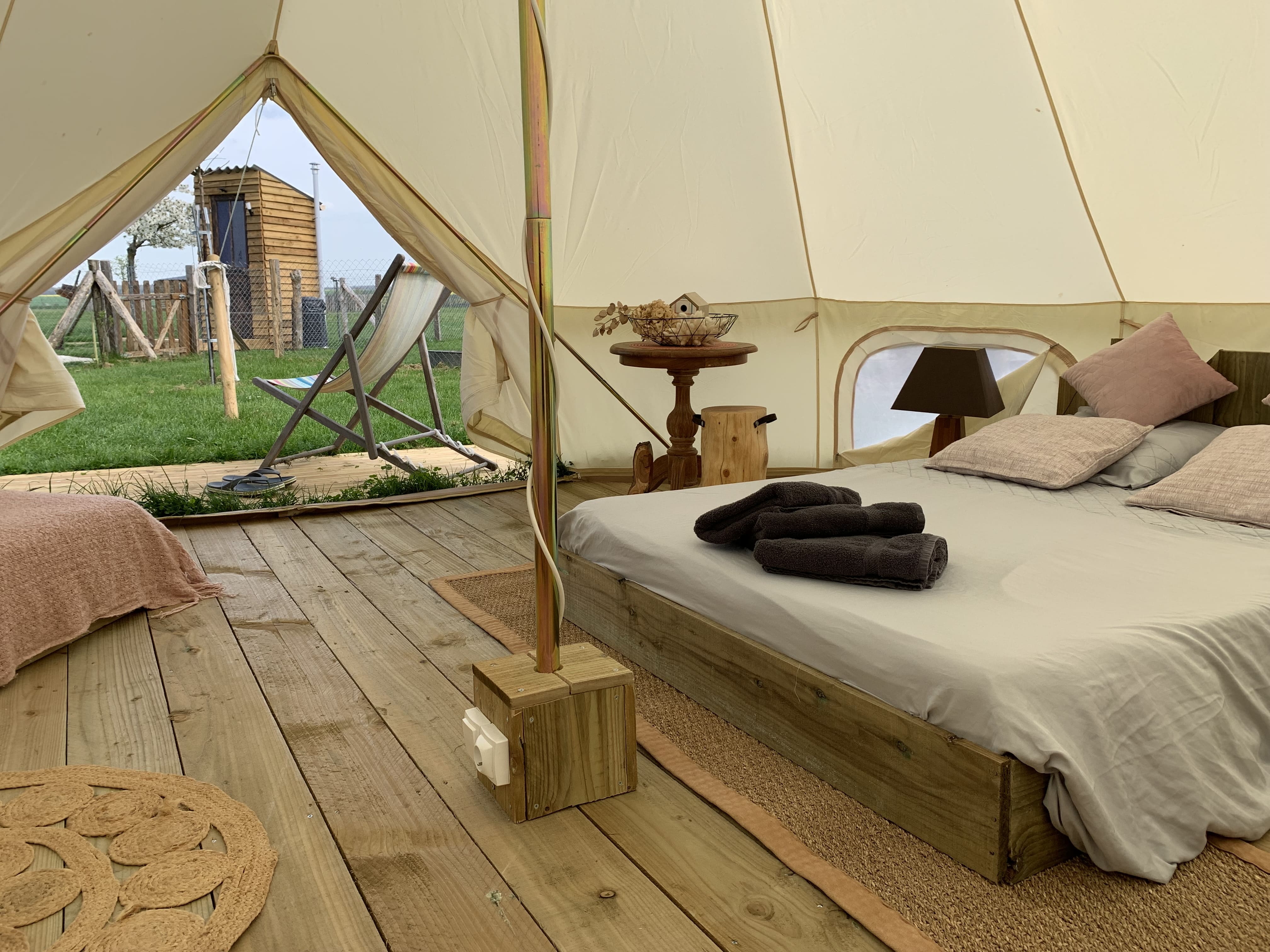 Tente Sibley T4 — Séjour nature avec spa à Eure-et-Loir