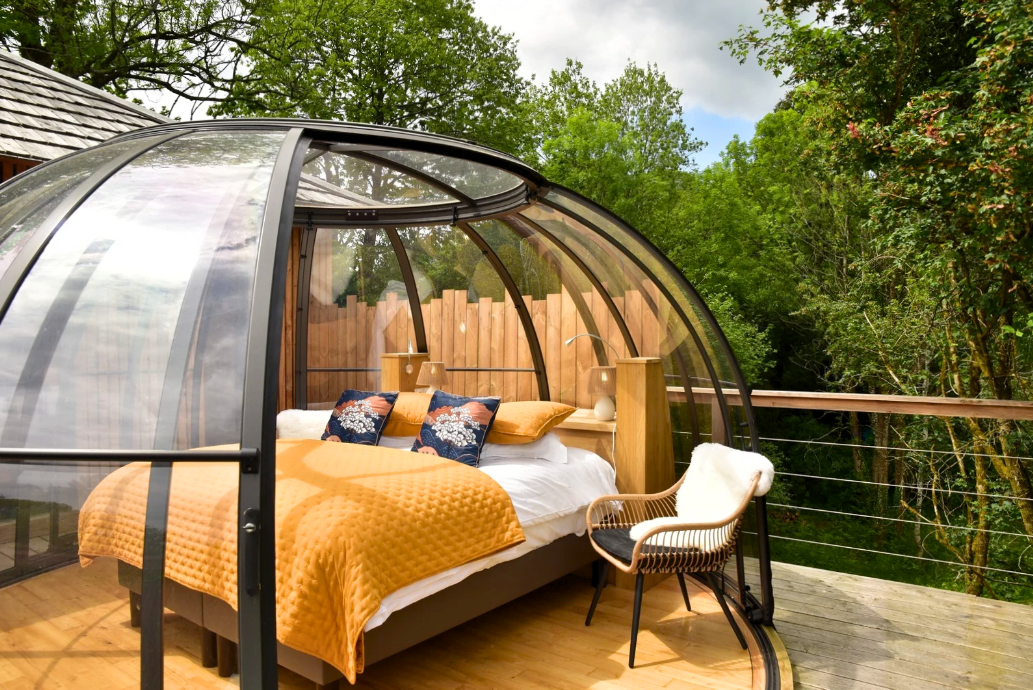 Le Scandilodge Dôme & Spa — Cabane sur pilotis avec spa à Morbihan à Vannes — espace de vie
