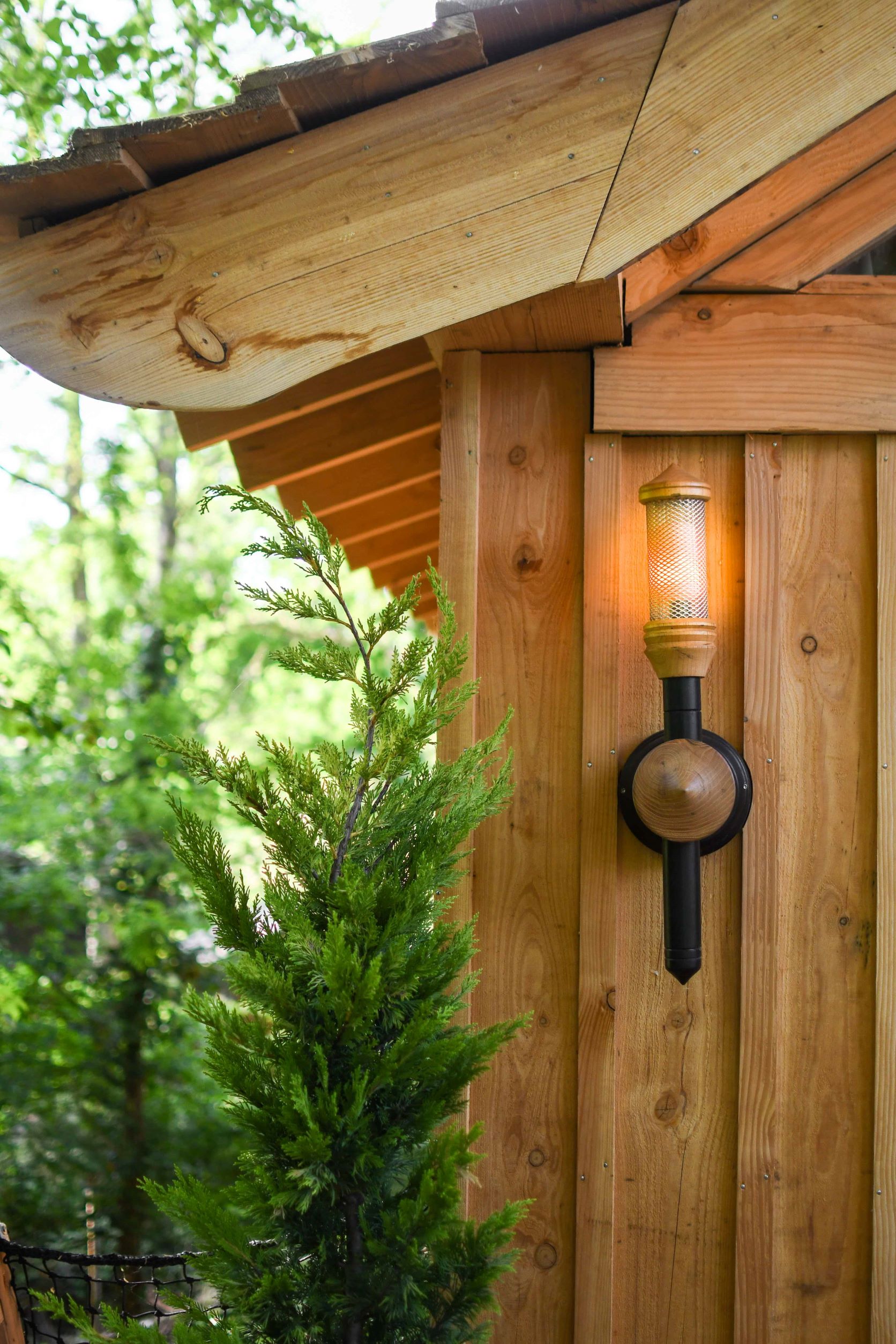 Cabane Spa Des Rêves : une immersion dans les arbres en Picardie à Rosoy-En-Multien — salle de bain