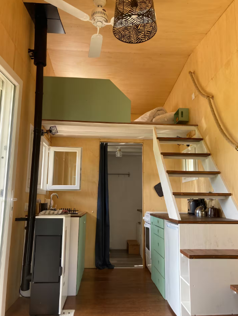 Tiny Lab — Tiny house bioclimatique avec spa à Peysoup (Gironde) à Peysoup — espace de vie