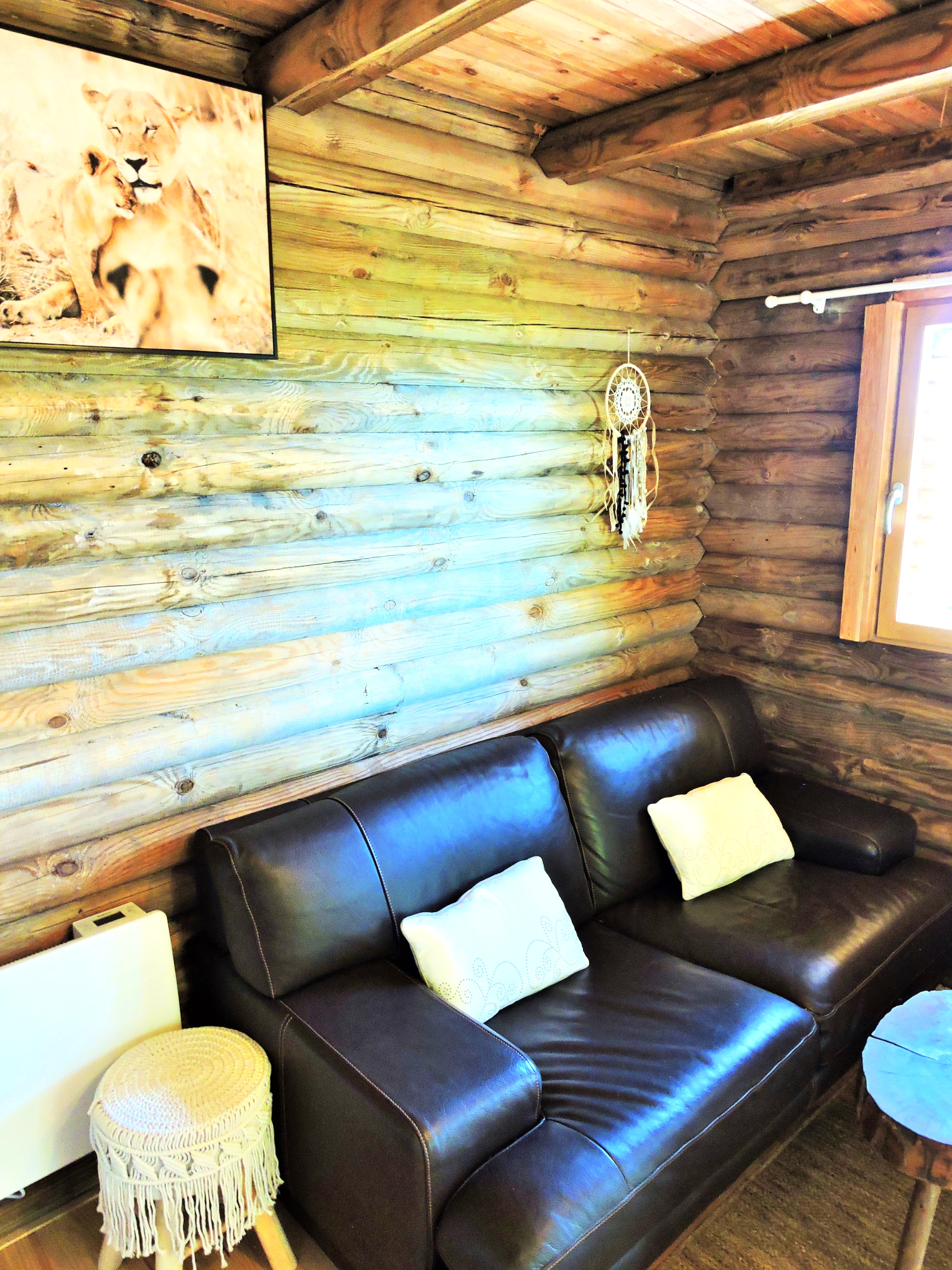 Authentique chalet en rondins — Chalet avec spa en Dordogne à Montignac-Lascaux — vue depuis la terrasse