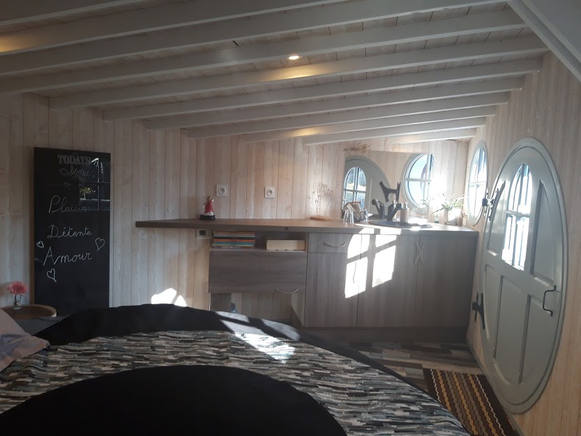 Le Terrier Spa du Hobbit : une évasion enchantée à Brissac Loire Aubance — salle de bain