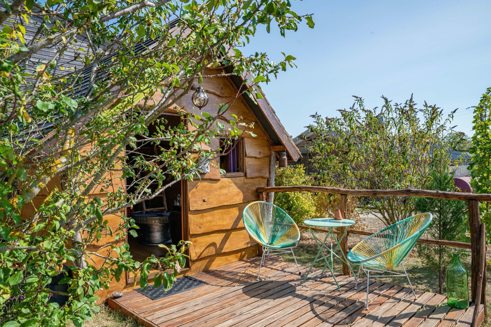 Cabane des Champs : une immersion en pleine nature — Cabane à Champmotteux