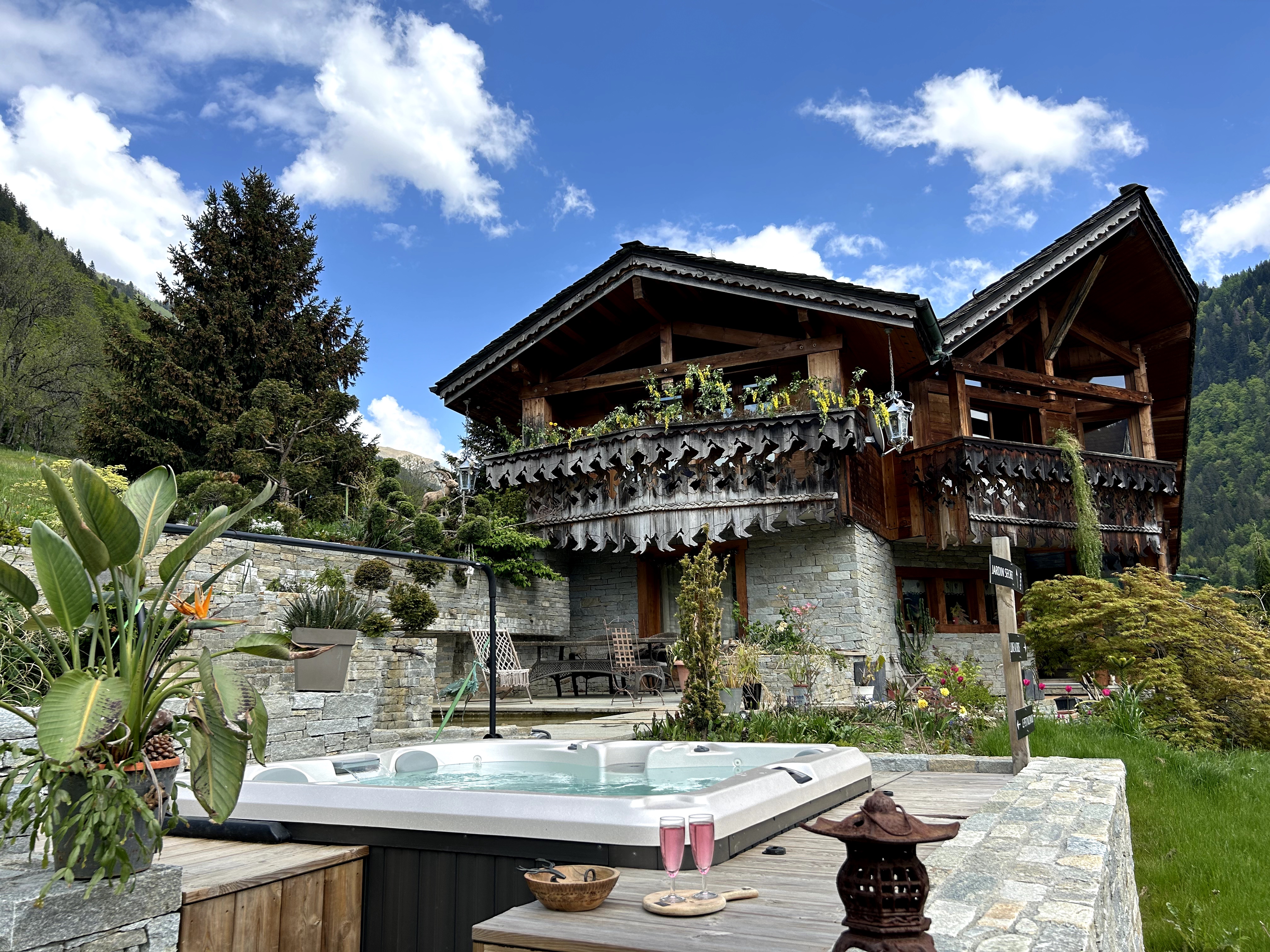 Lodge Jardin Secret — Chalet avec spa à Haute-Savoie à Mont Amour — vue intérieure