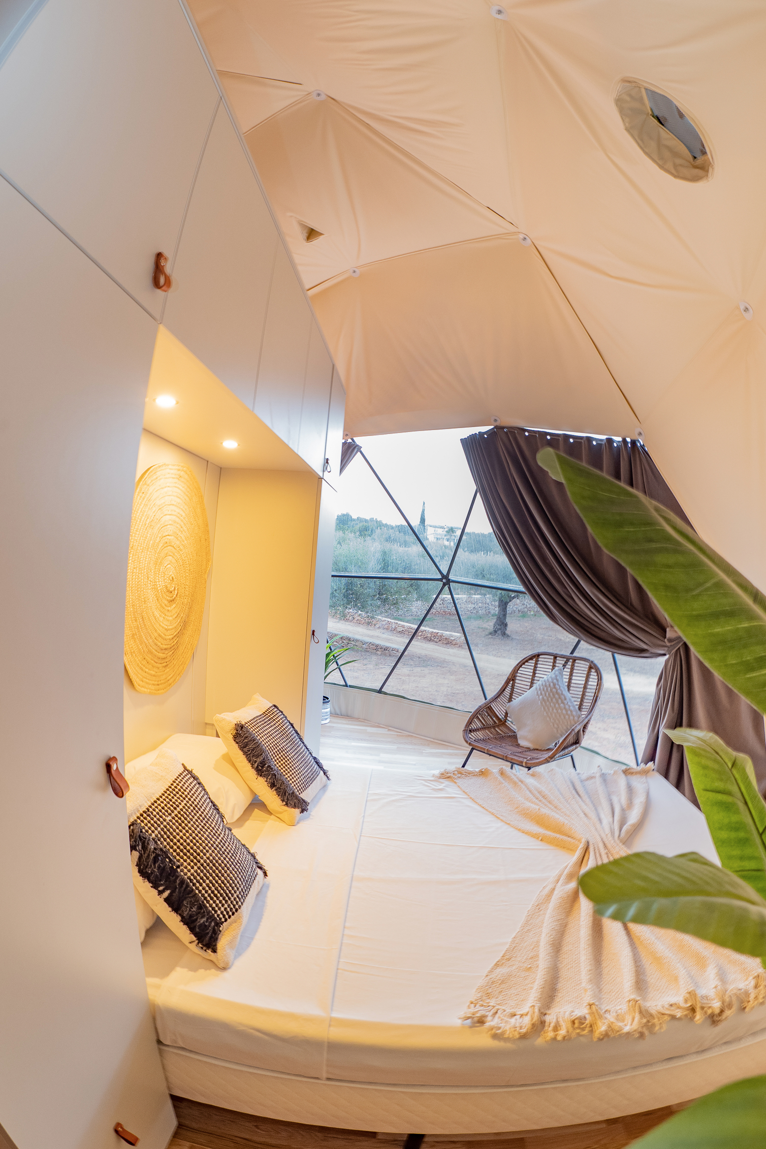 Domo & SPA — Dôme avec spa à Valencia (Castellon) à Valencia — espace de vie