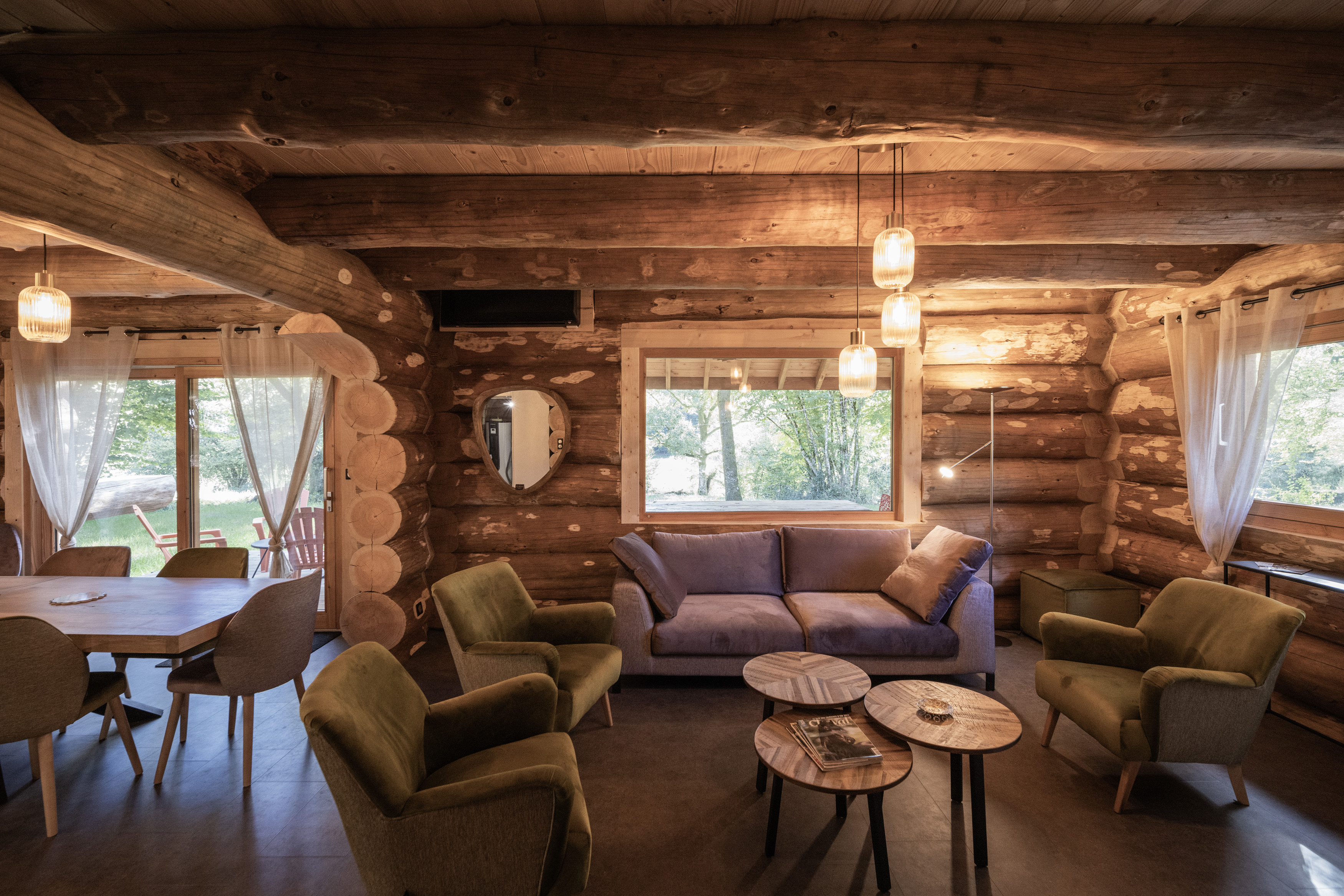 Gîte Le Vassivière : un chalet enchanteur en Limousin à Faux-La-Montagne — vue depuis la terrasse