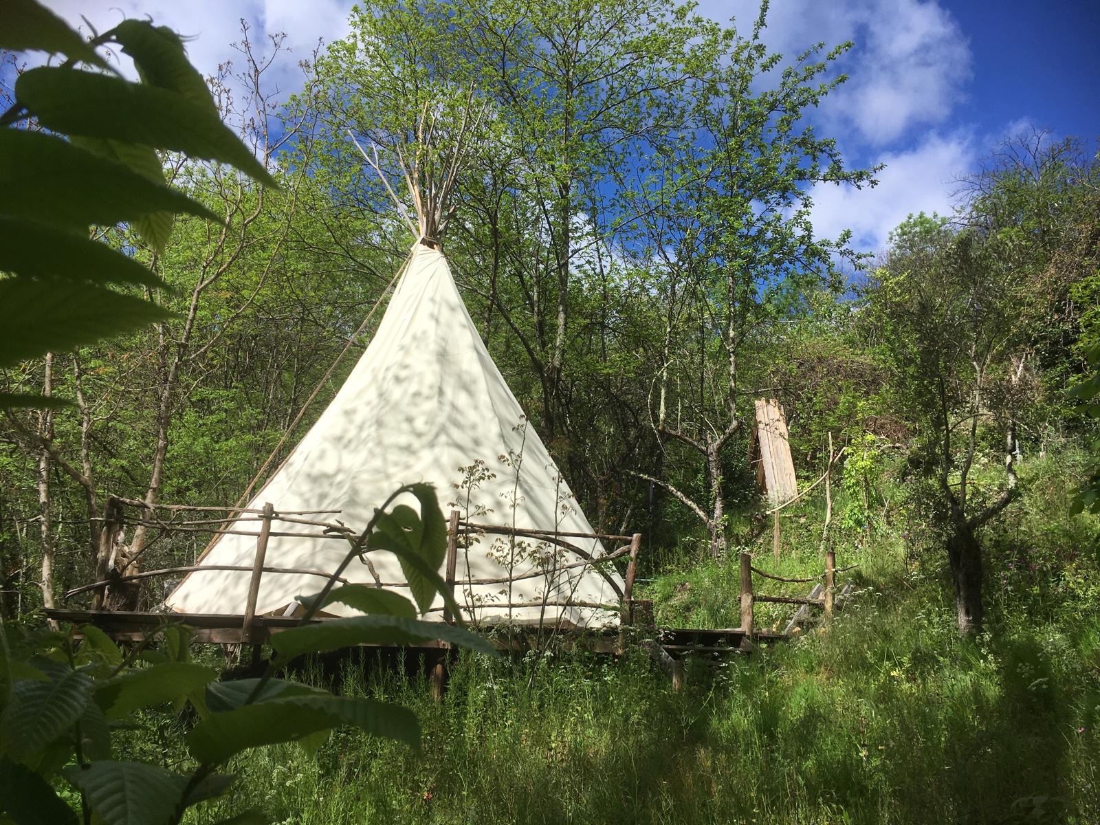 Ardeche river glamping — Tipi avec spa à 7m de la rivière en Ardèche