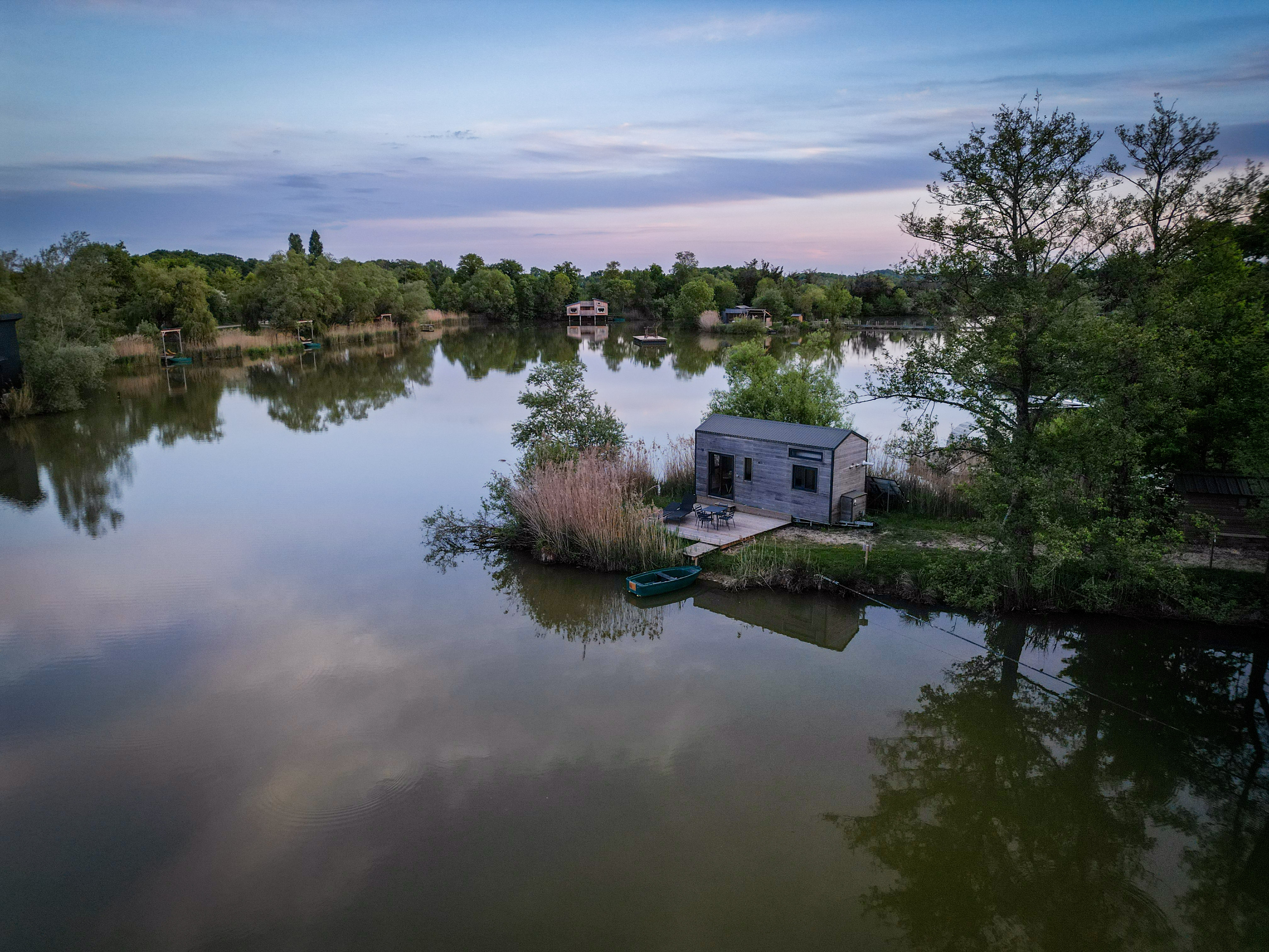 Tiny House 4 pers. — Écolodge avec spa à Ain