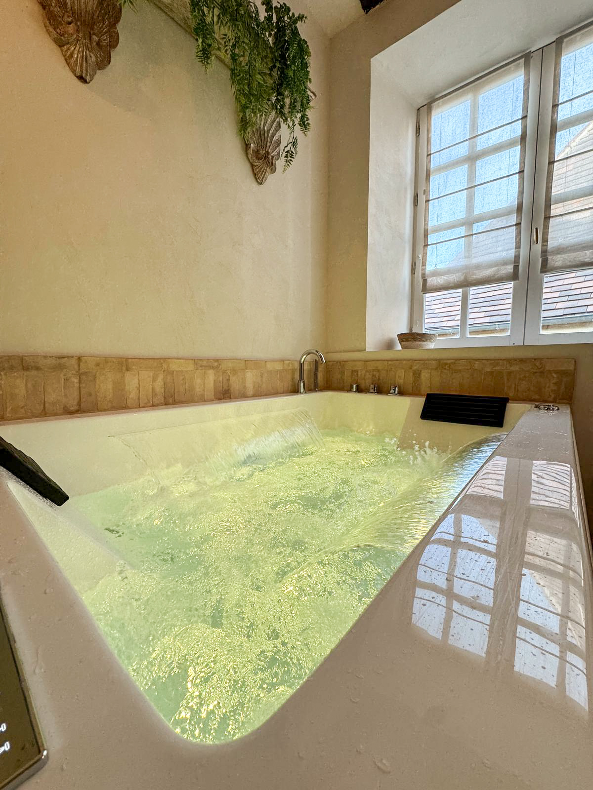 La Suite N⁰7 & Spa — Parenthèse amoureuse à Sarlat à Sarlat-la-Canéda — vue depuis la terrasse