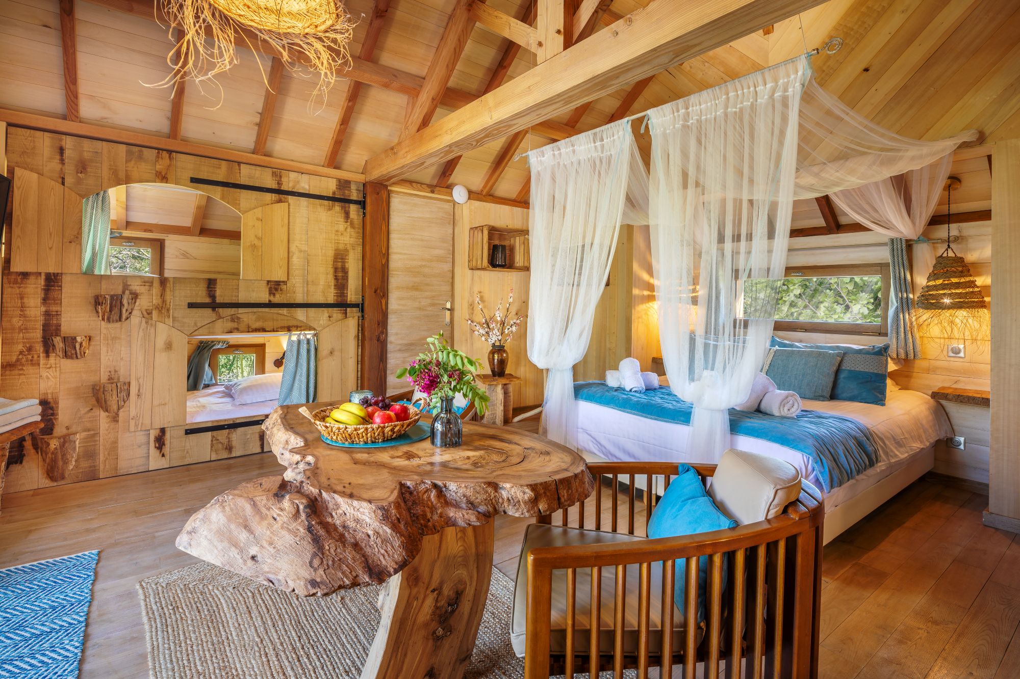 Cabane Spa Béquia : une expérience unique sur pilotis en Aquitaine à Carsac-Aillac — salle de bain