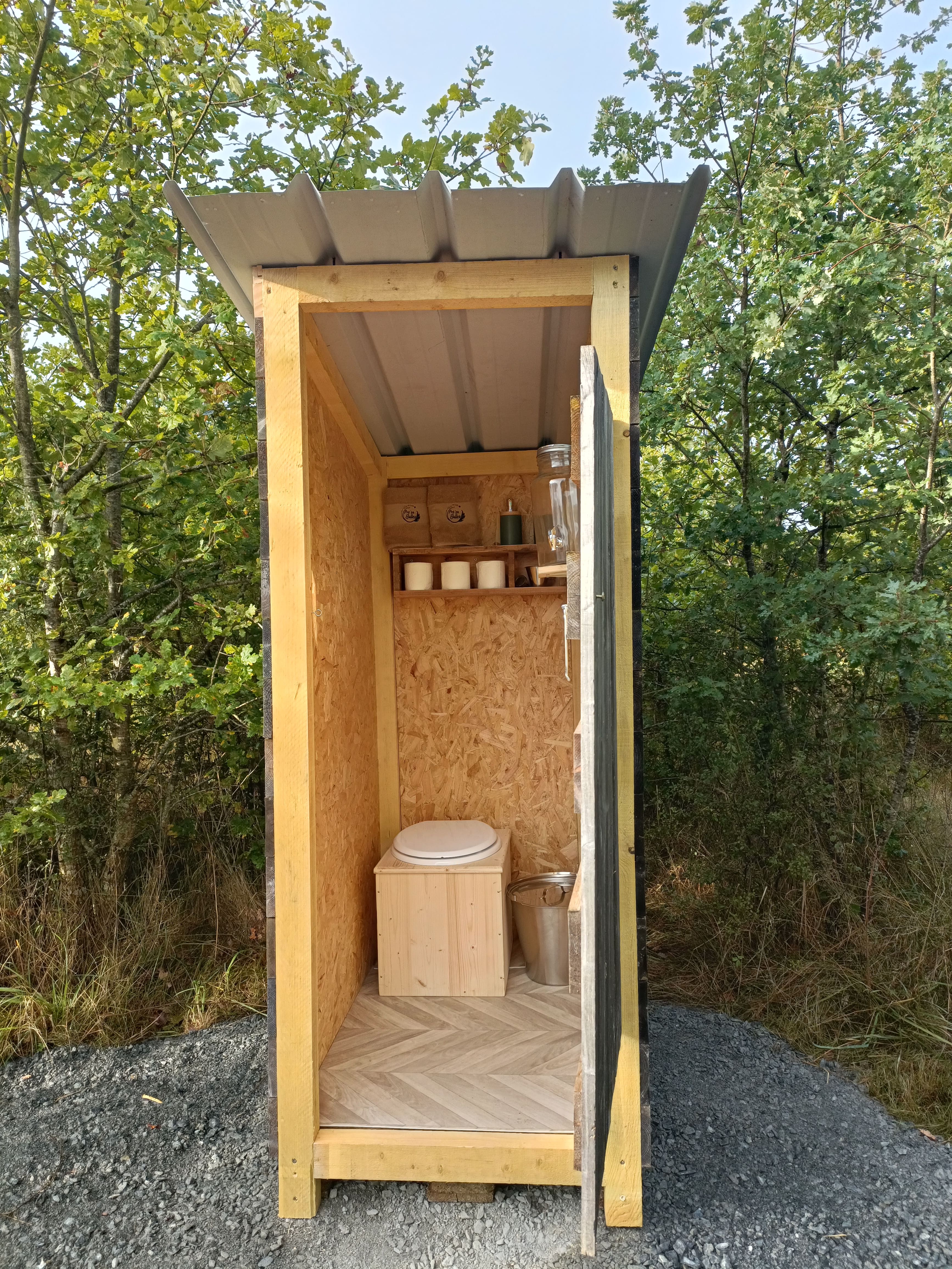 Entre rêves et chêne — Bulle avec spa à Vienne à Vienne — vue depuis la terrasse